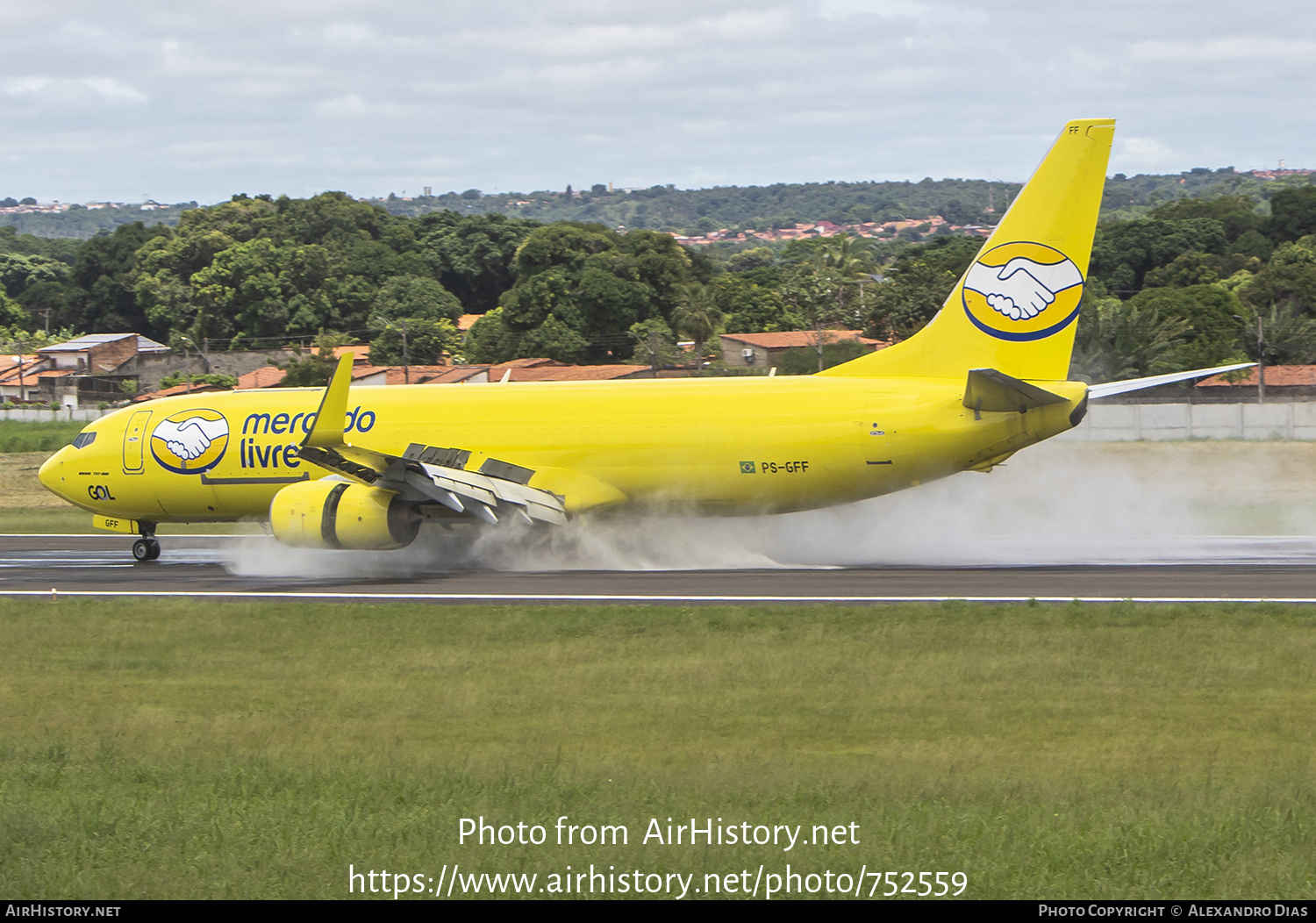 Aircraft Photo of PS-GFF | Boeing 737-8EH(BCF) | Mercado Livre | AirHistory.net #752559