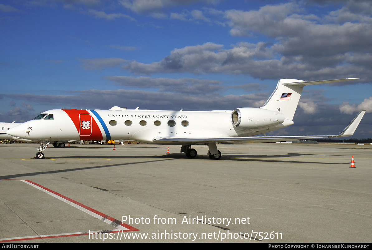 Aircraft Photo of 01 | Gulfstream Aerospace C-37A Gulfstream V (G-V) | USA - Coast Guard | AirHistory.net #752611