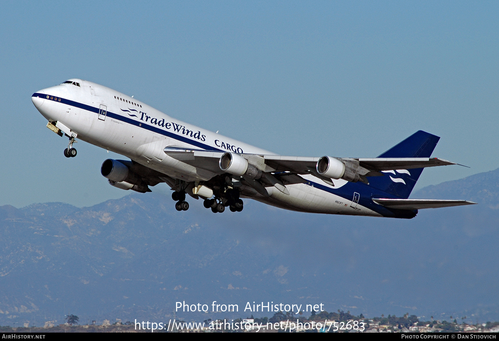 Aircraft Photo of N923FT | Boeing 747-2U3B(SF) | Tradewinds Airlines Cargo | AirHistory.net #752683