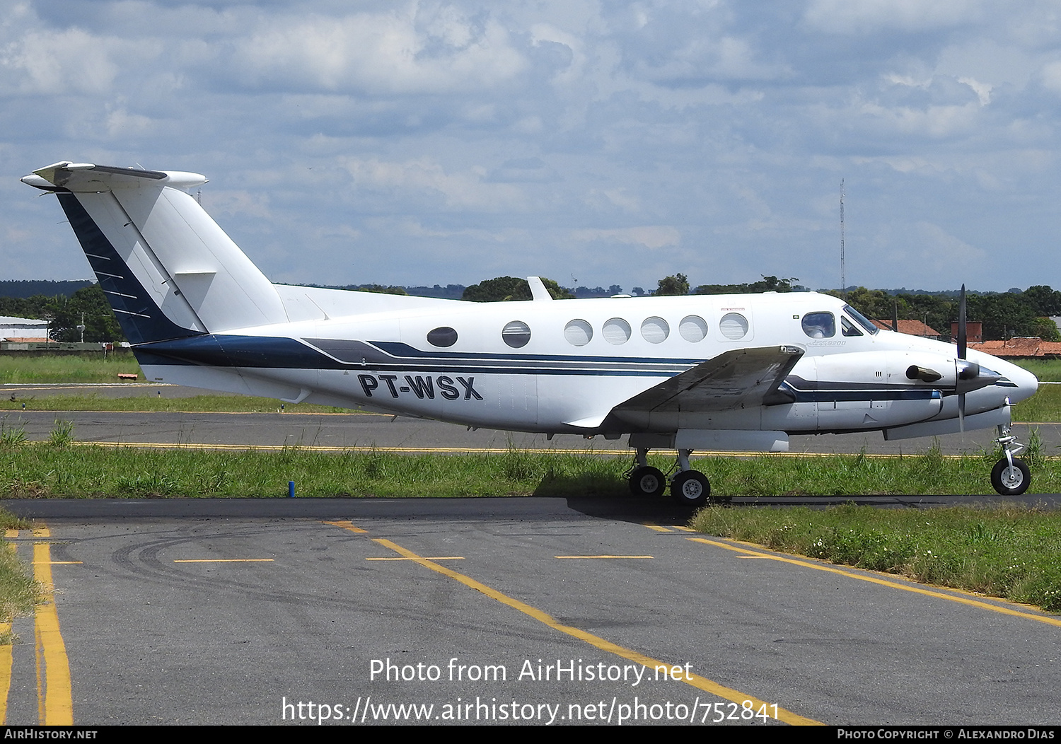 Aircraft Photo of PT-WSX | Beechcraft B200GT Super King Air | AirHistory.net #752841