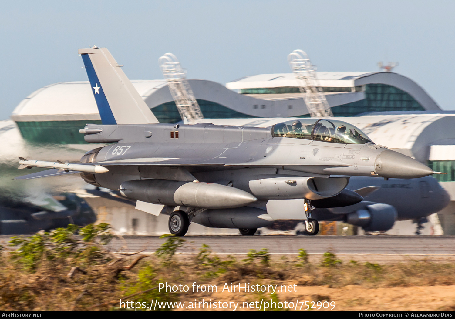 Aircraft Photo of 857 | Lockheed Martin F-16D Fighting Falcon | Chile - Air Force | AirHistory.net #752909