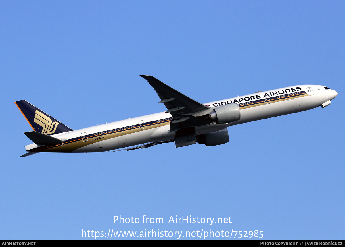 Aircraft Photo of 9V-SWW | Boeing 777-312/ER | Singapore Airlines | AirHistory.net #752985