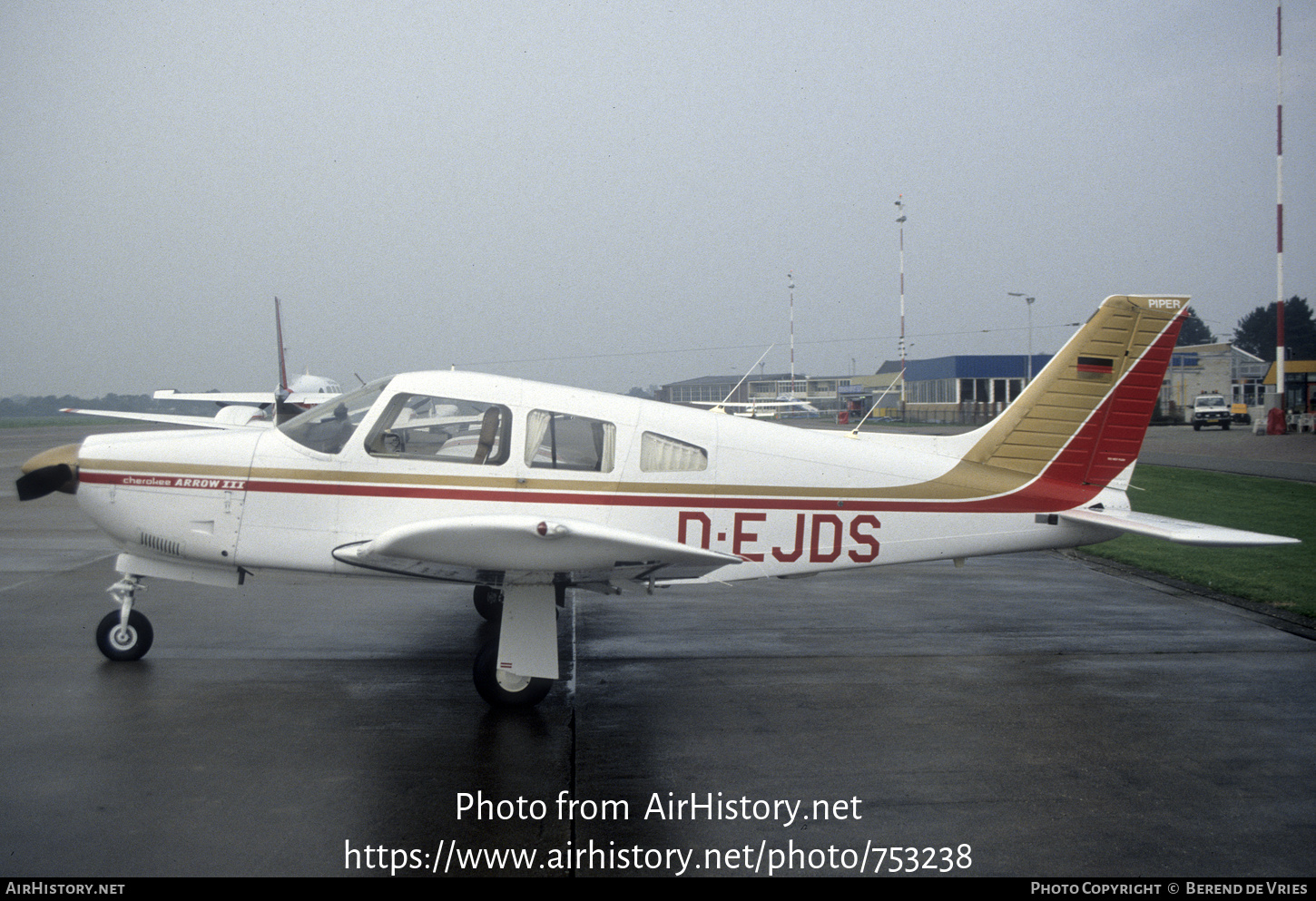 Aircraft Photo of D-EJDS | Piper PA-28R-201 Arrow III | AirHistory.net #753238