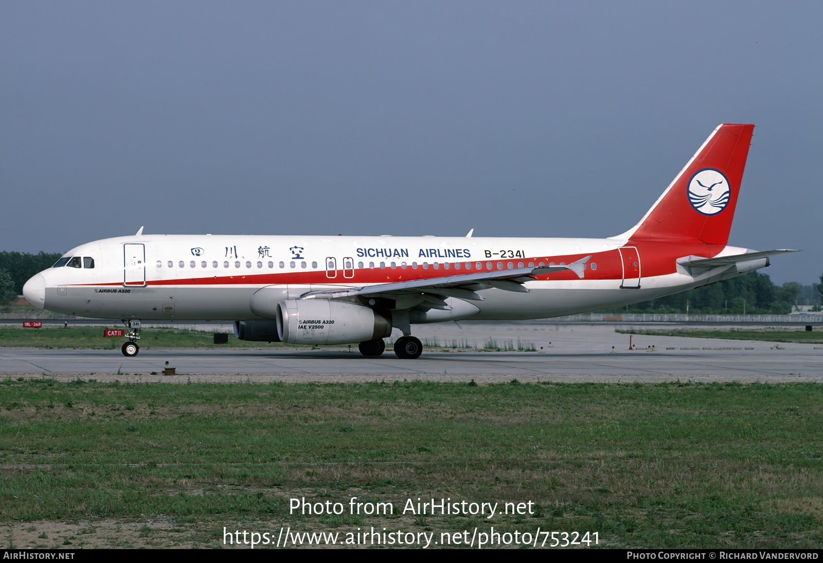 Aircraft Photo of B-2341 | Airbus A320-232 | Sichuan Airlines | AirHistory.net #753241