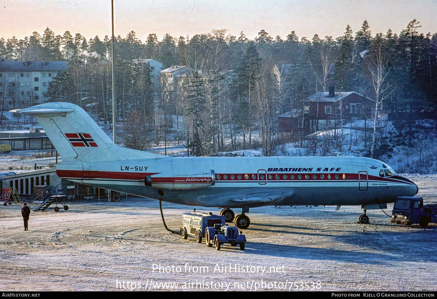 Aircraft Photo of LN-SUY | Fokker F28-1000 Fellowship | Braathens SAFE | AirHistory.net #753538