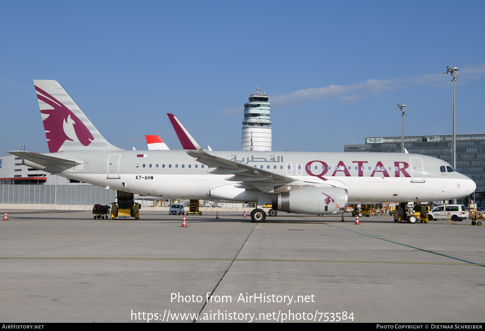 Aircraft Photo of A7-AHW | Airbus A320-232 | Qatar Airways | AirHistory.net #753584