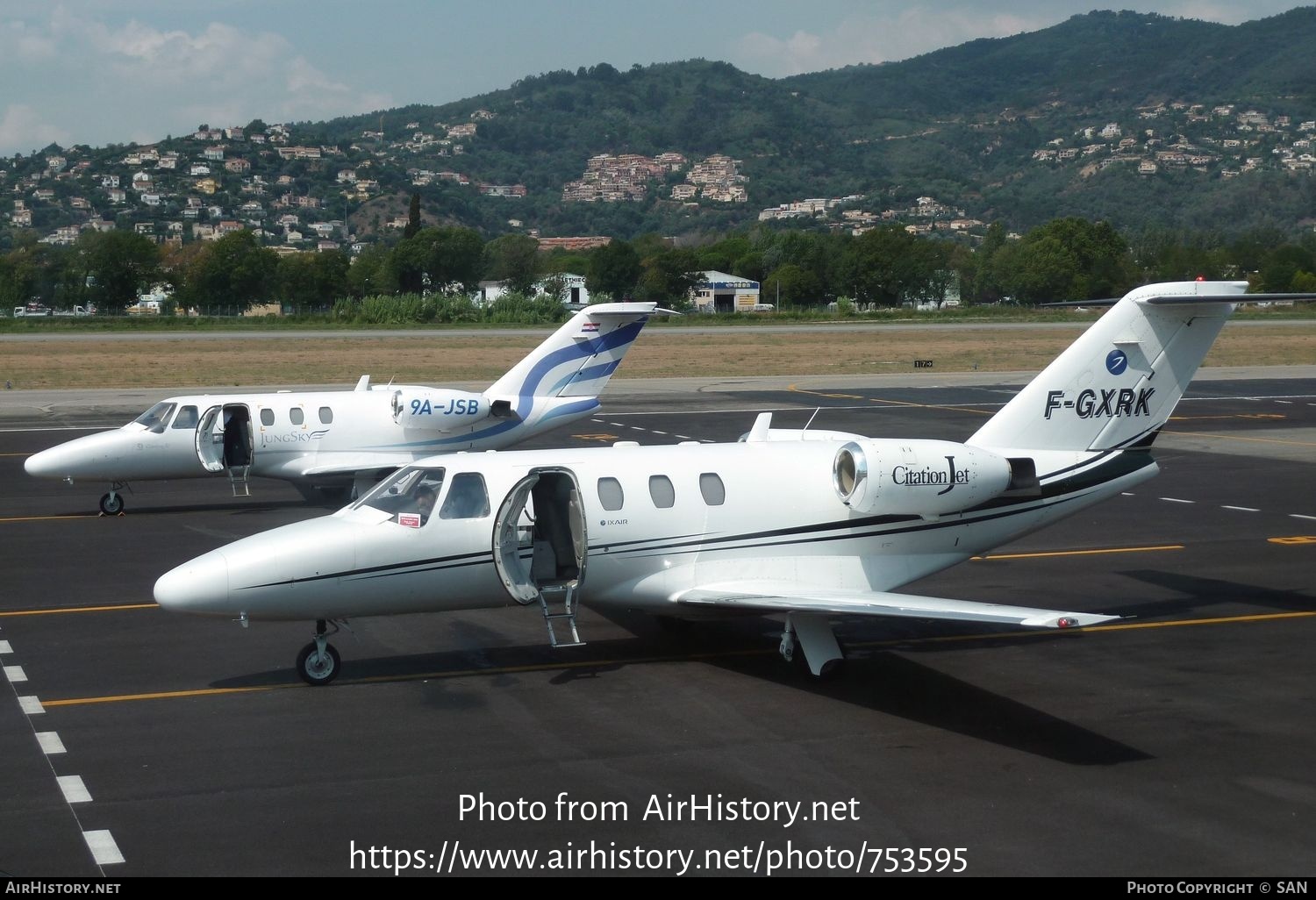 Aircraft Photo of F-GXRK | Cessna 525 CitationJet CJ1 | IXair | AirHistory.net #753595