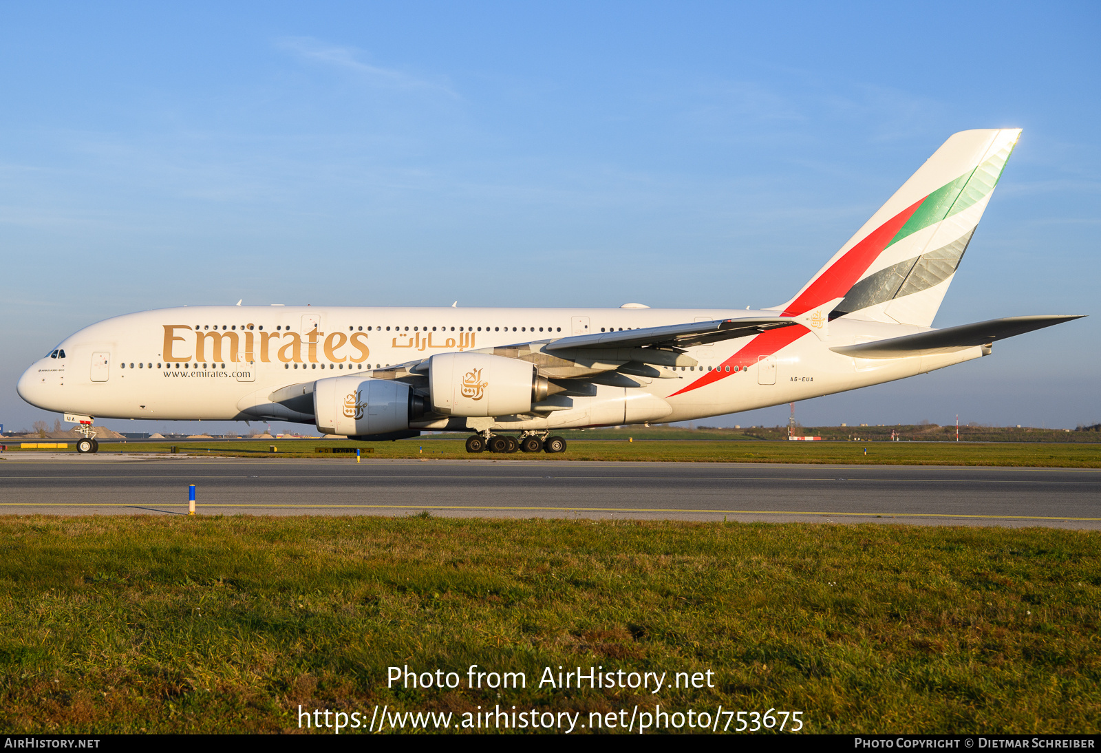 Aircraft Photo of A6-EUA | Airbus A380-861 | Emirates | AirHistory.net #753675