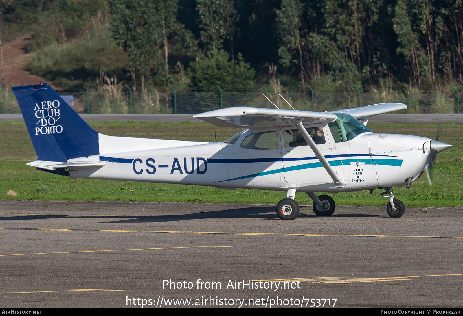 Aircraft Photo of CS-AUD | Reims F172M Skyhawk | Aeroclub do Porto | AirHistory.net #753717