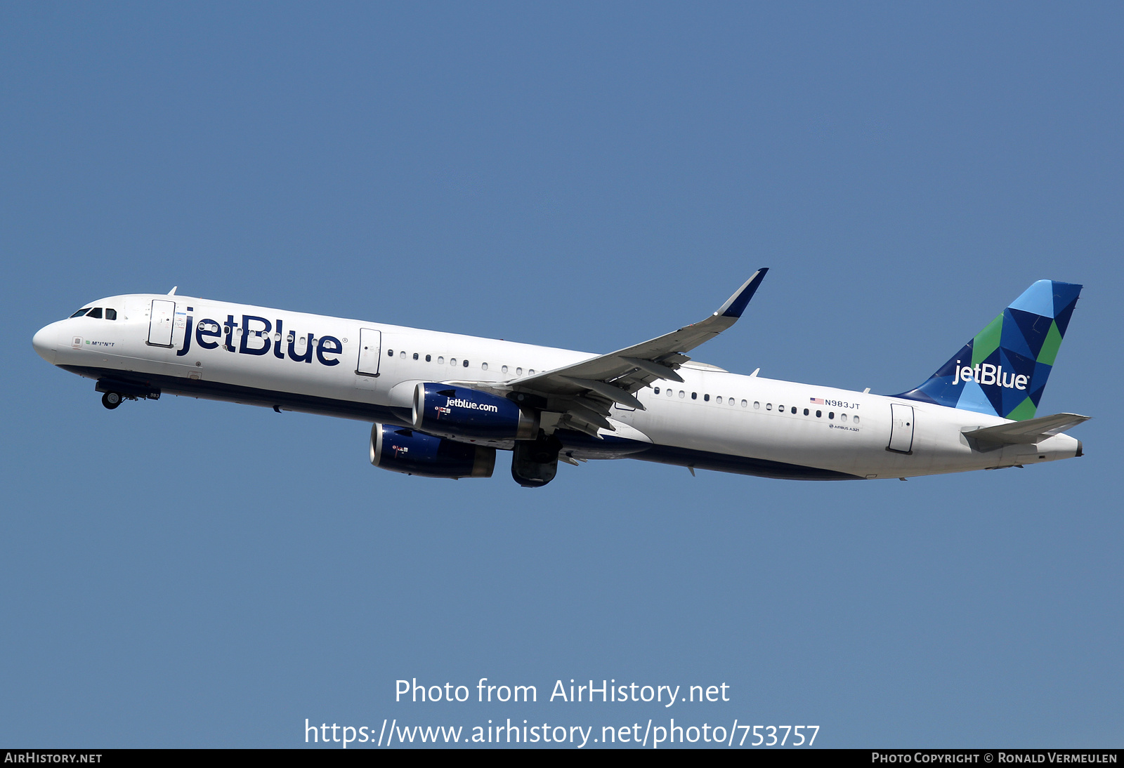 Aircraft Photo of N983JT | Airbus A321-231 | JetBlue Airways | AirHistory.net #753757