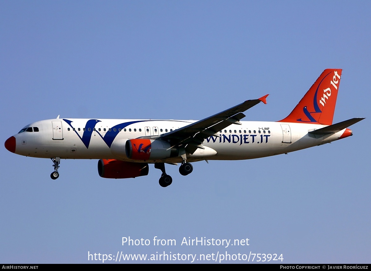 Aircraft Photo of I-LINF | Airbus A320-231 | Wind Jet | AirHistory.net #753924