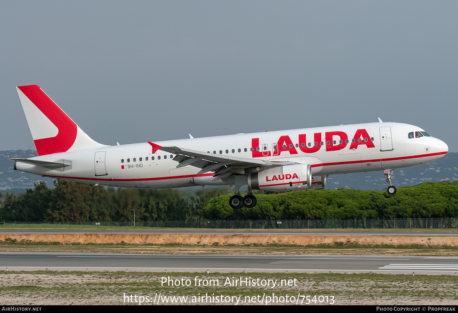 Aircraft Photo of 9H-IHD | Airbus A320-232 | Lauda | AirHistory.net #754013