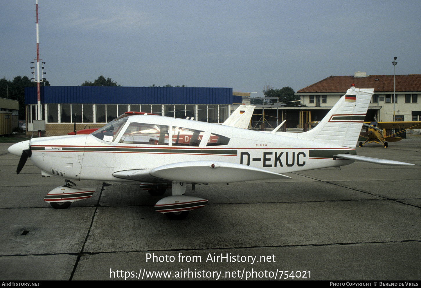 Aircraft Photo of D-EKUC | Piper PA-28-180 Cherokee Challenger | AirHistory.net #754021