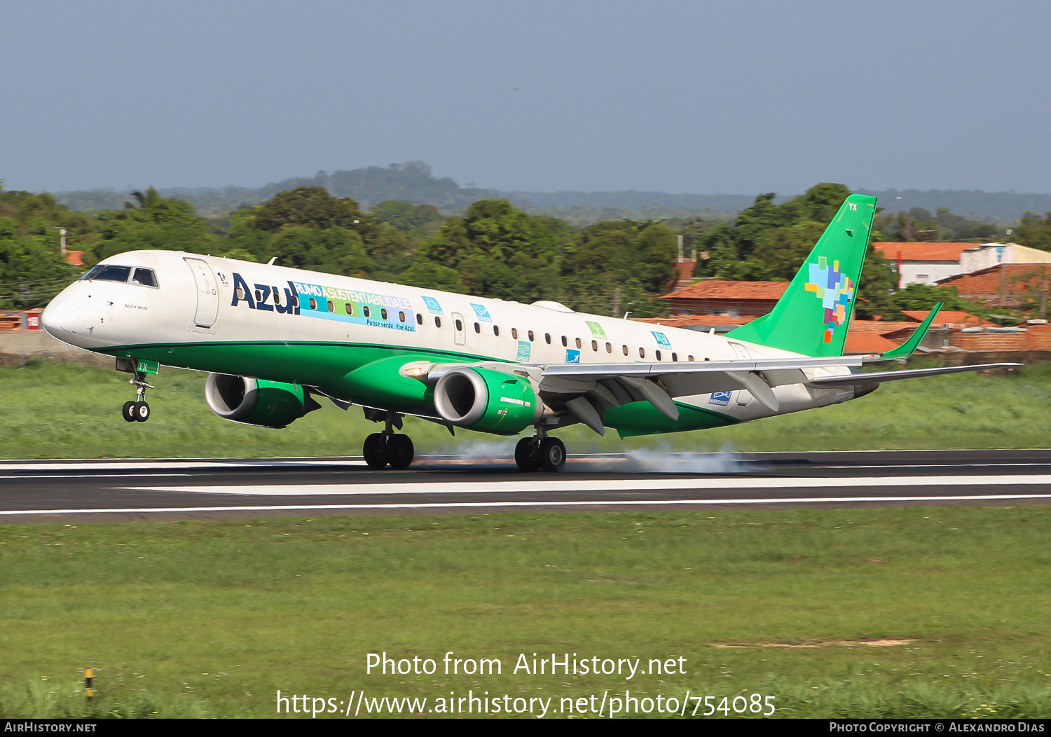 Aircraft Photo of PR-AYX | Embraer 195AR (ERJ-190-200IGW) | Azul Linhas Aéreas Brasileiras | AirHistory.net #754085