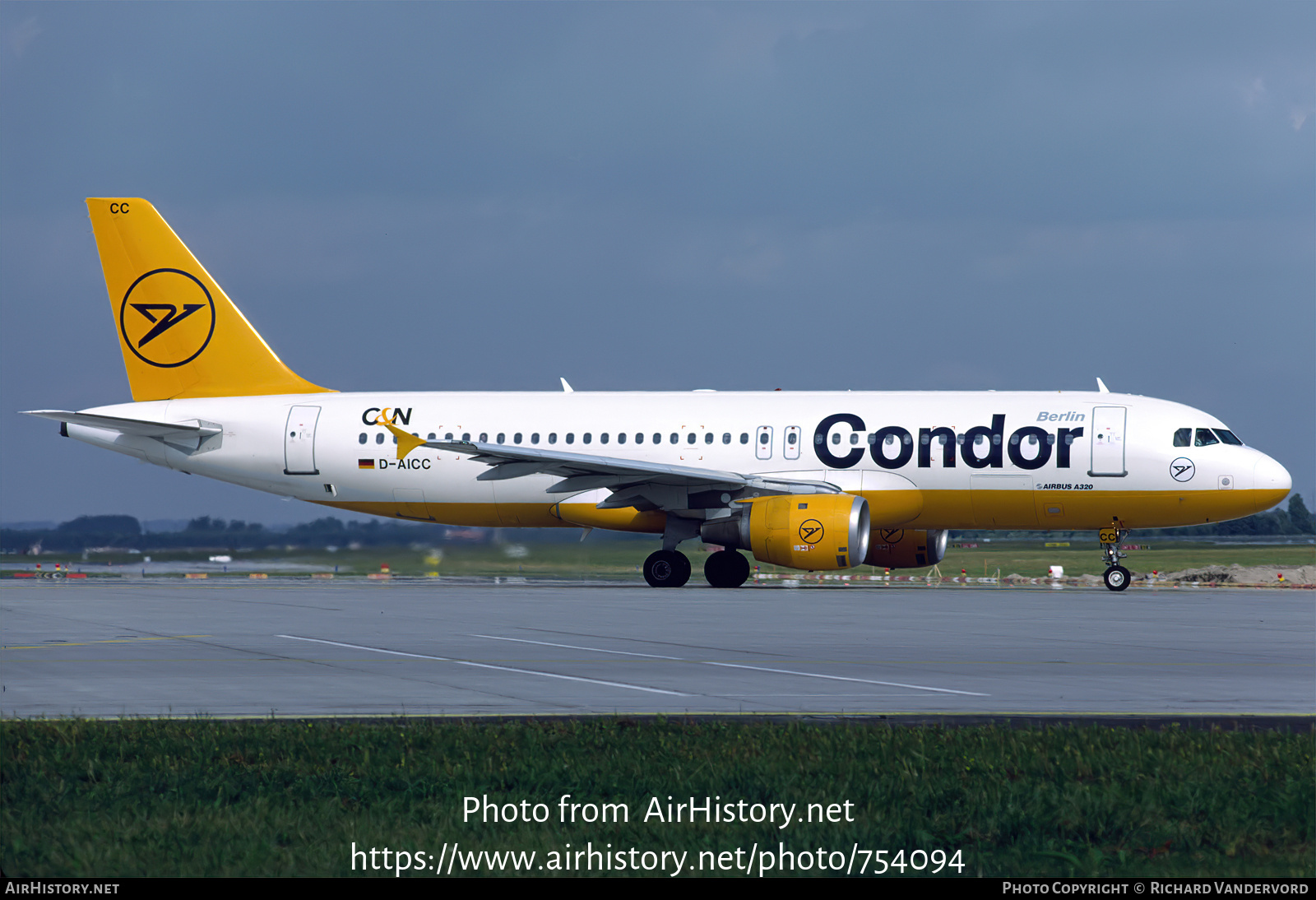 Aircraft Photo of D-AICC | Airbus A320-212 | Condor Berlin | AirHistory.net #754094