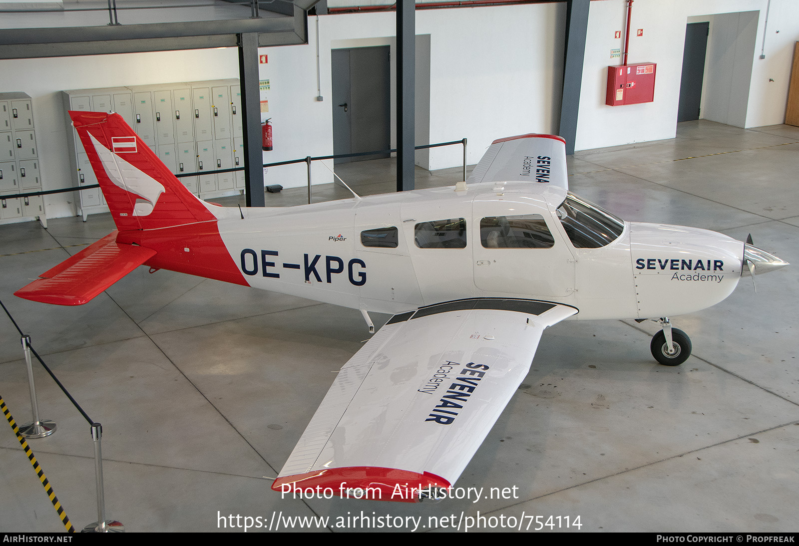 Aircraft Photo of OE-KPG | Piper PA-28-181 Archer III | Sevenair Academy | AirHistory.net #754114