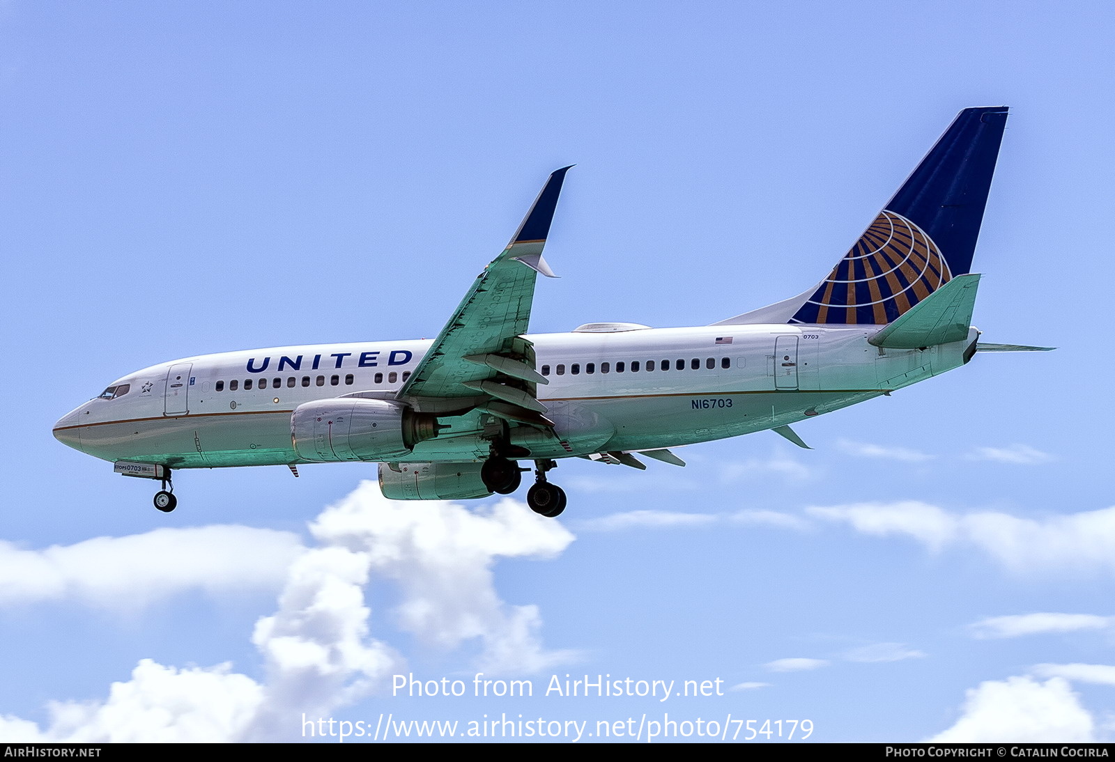 Aircraft Photo of N16703 | Boeing 737-724 | Continental Airlines | AirHistory.net #754179