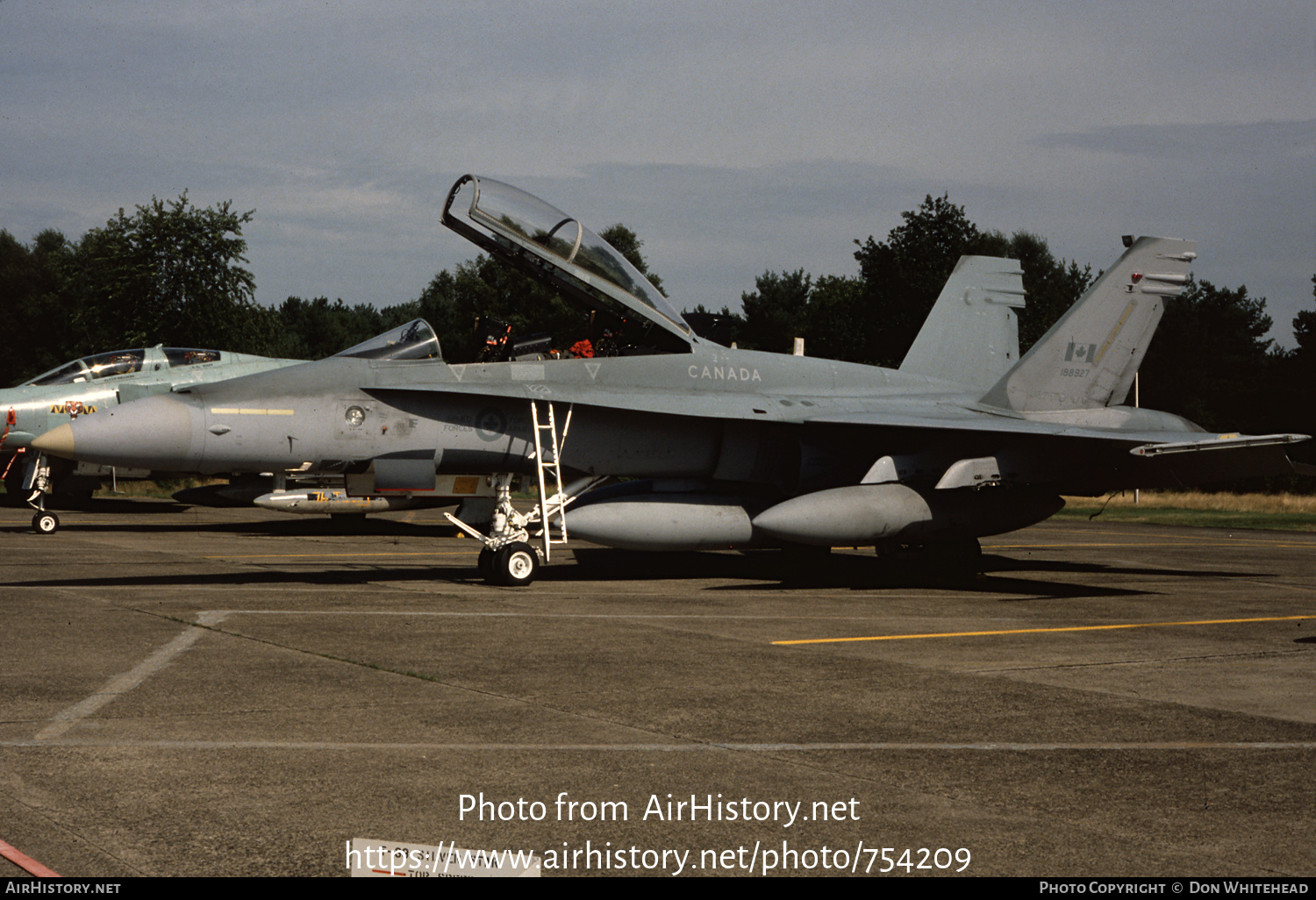 Aircraft Photo of 188927 | McDonnell Douglas CF-188B Hornet | Canada - Air Force | AirHistory.net #754209