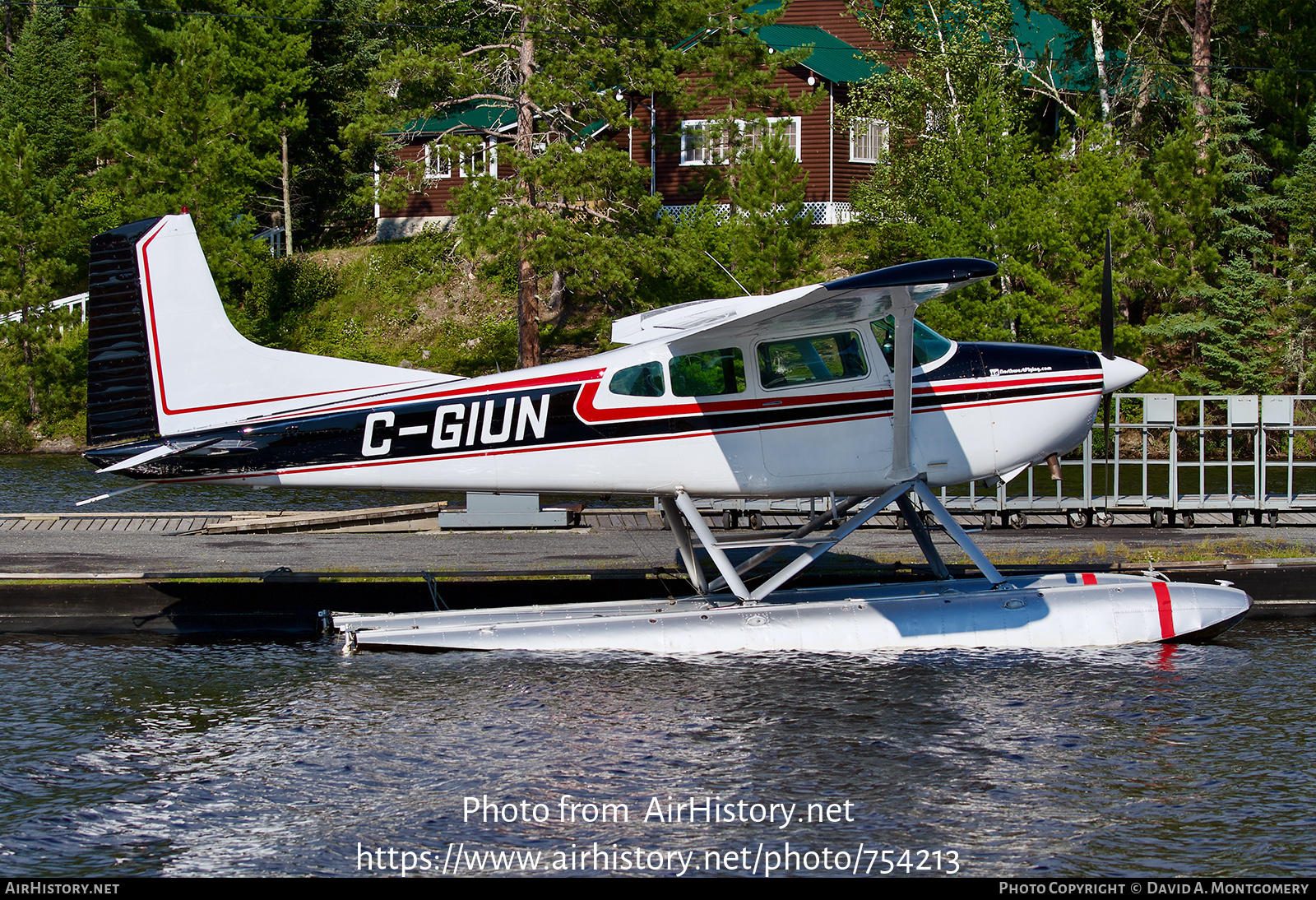 Aircraft Photo of C-GIUN | Cessna 180K Skywagon 180 | AirHistory.net #754213