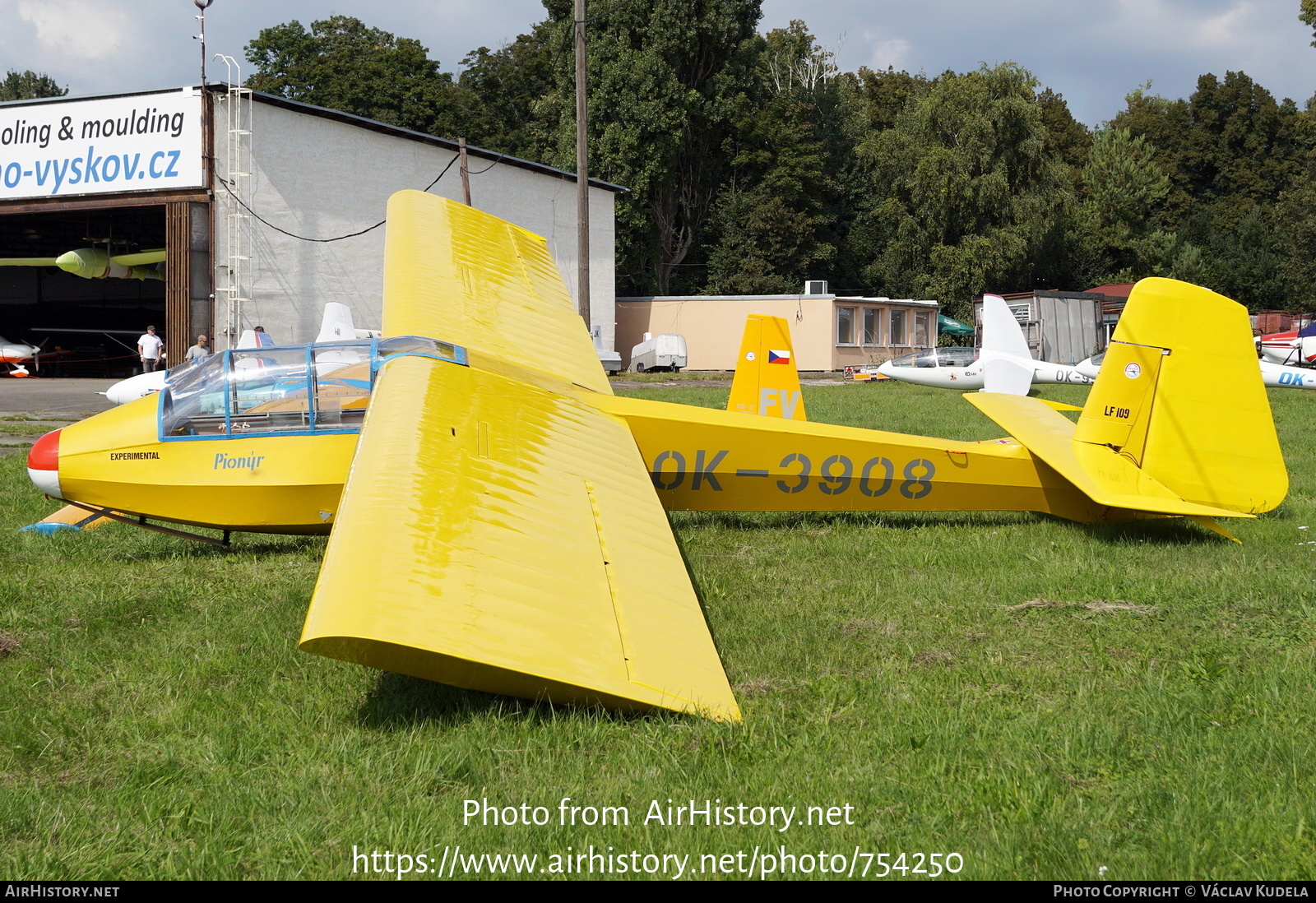 Aircraft Photo of OK-3908 | Let LF-109 Pionýr | Aeroklub Brno-Medlánky | AirHistory.net #754250