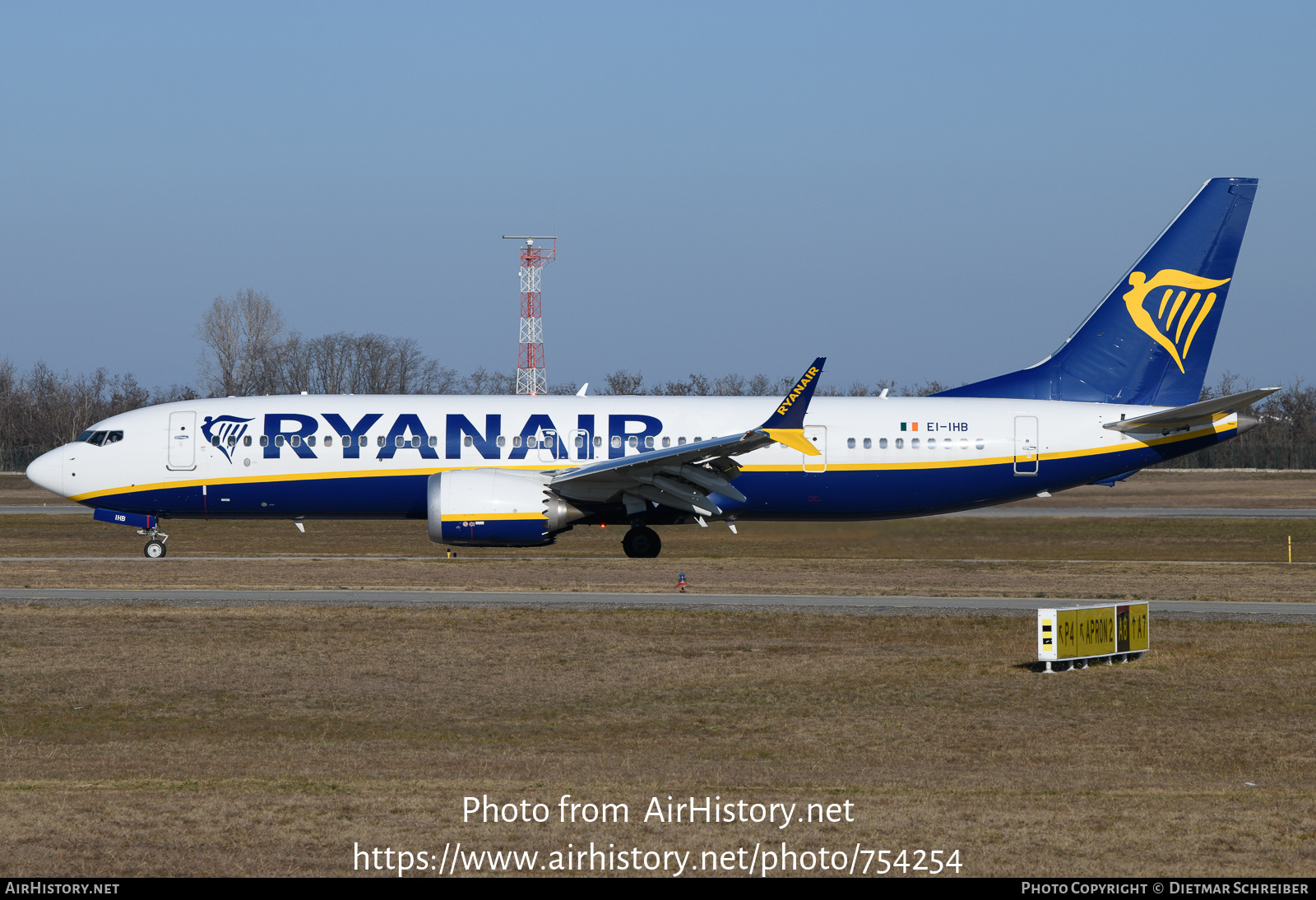 Aircraft Photo of EI-IHB | Boeing 737-8200 Max 200 | Ryanair | AirHistory.net #754254