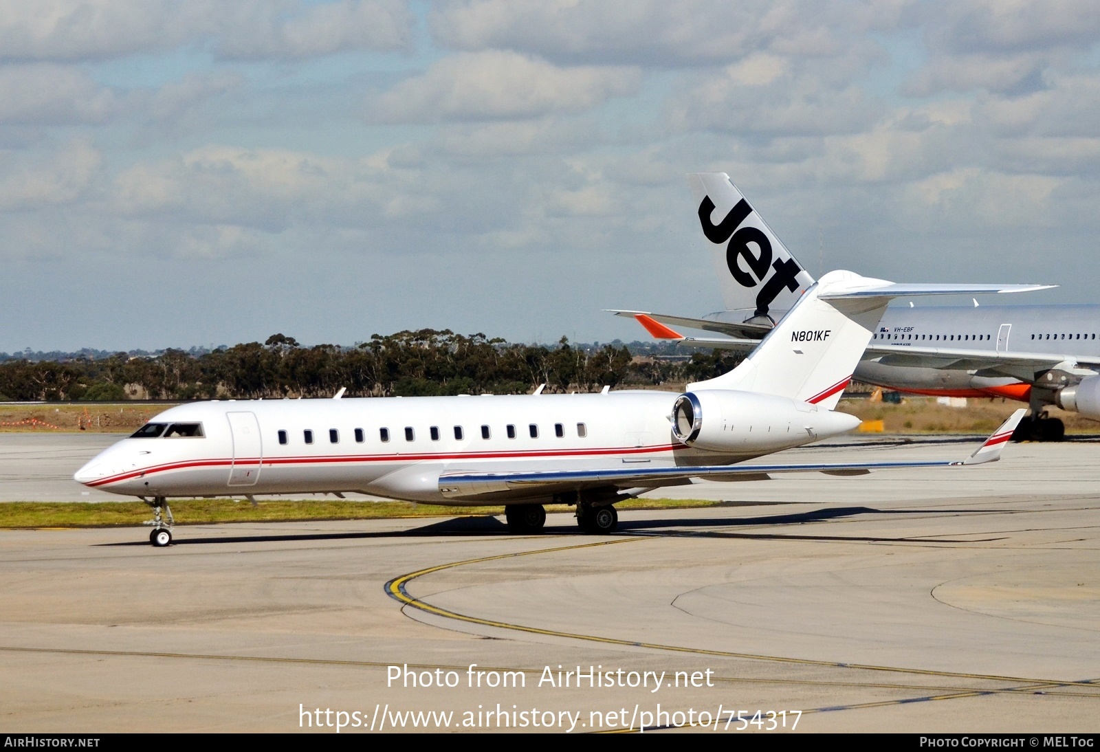 Aircraft Photo of N801KF | Bombardier Global Express (BD-700-1A10) | AirHistory.net #754317