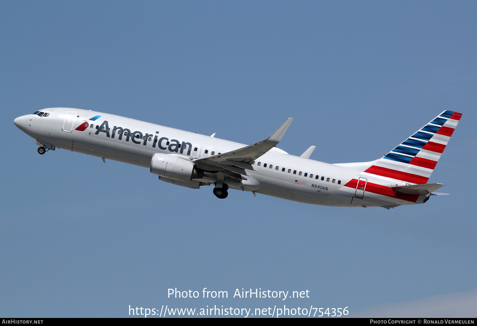 Aircraft Photo of N940AN | Boeing 737-823 | American Airlines | AirHistory.net #754356