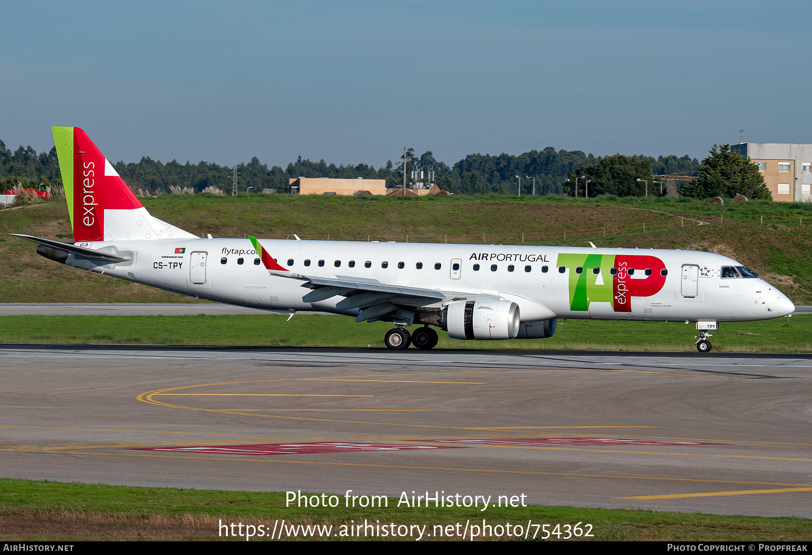 Aircraft Photo of CS-TPY | Embraer 190AR (ERJ-190-100IGW) | TAP Air Portugal Express | AirHistory.net #754362