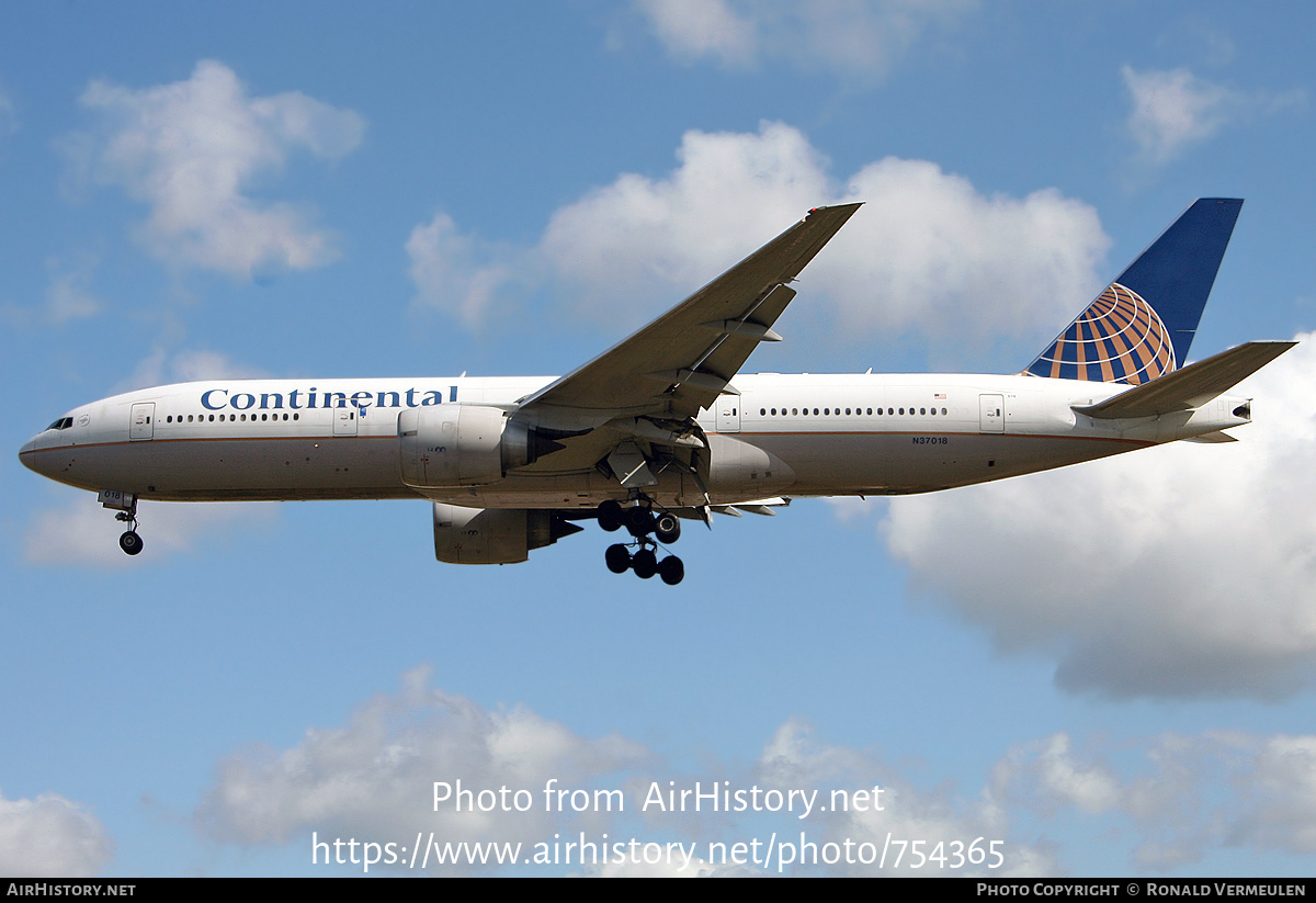 Aircraft Photo of N37018 | Boeing 777-224/ER | Continental Airlines | AirHistory.net #754365