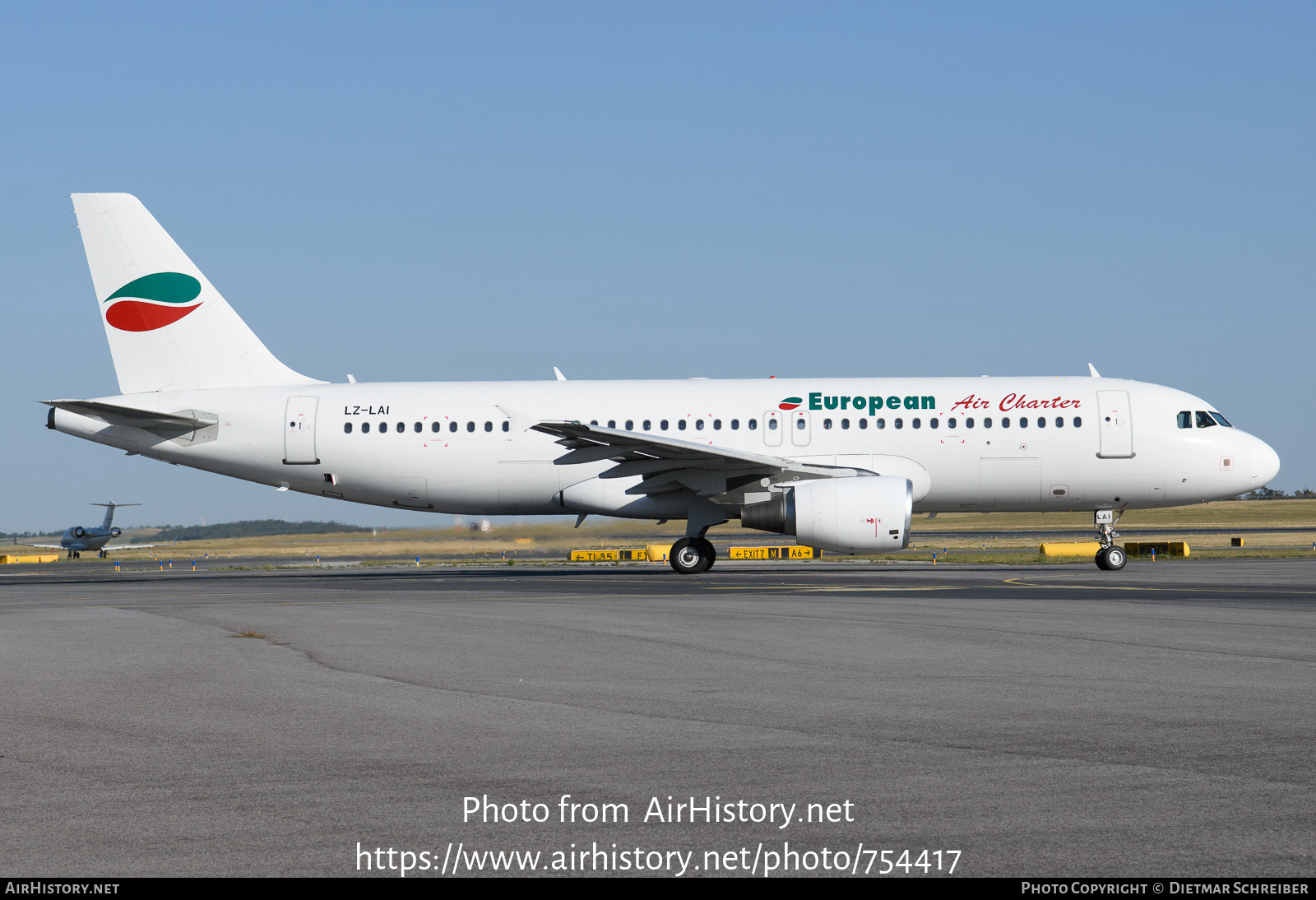 Aircraft Photo of LZ-LAI | Airbus A320-214 | European Air Charter | AirHistory.net #754417