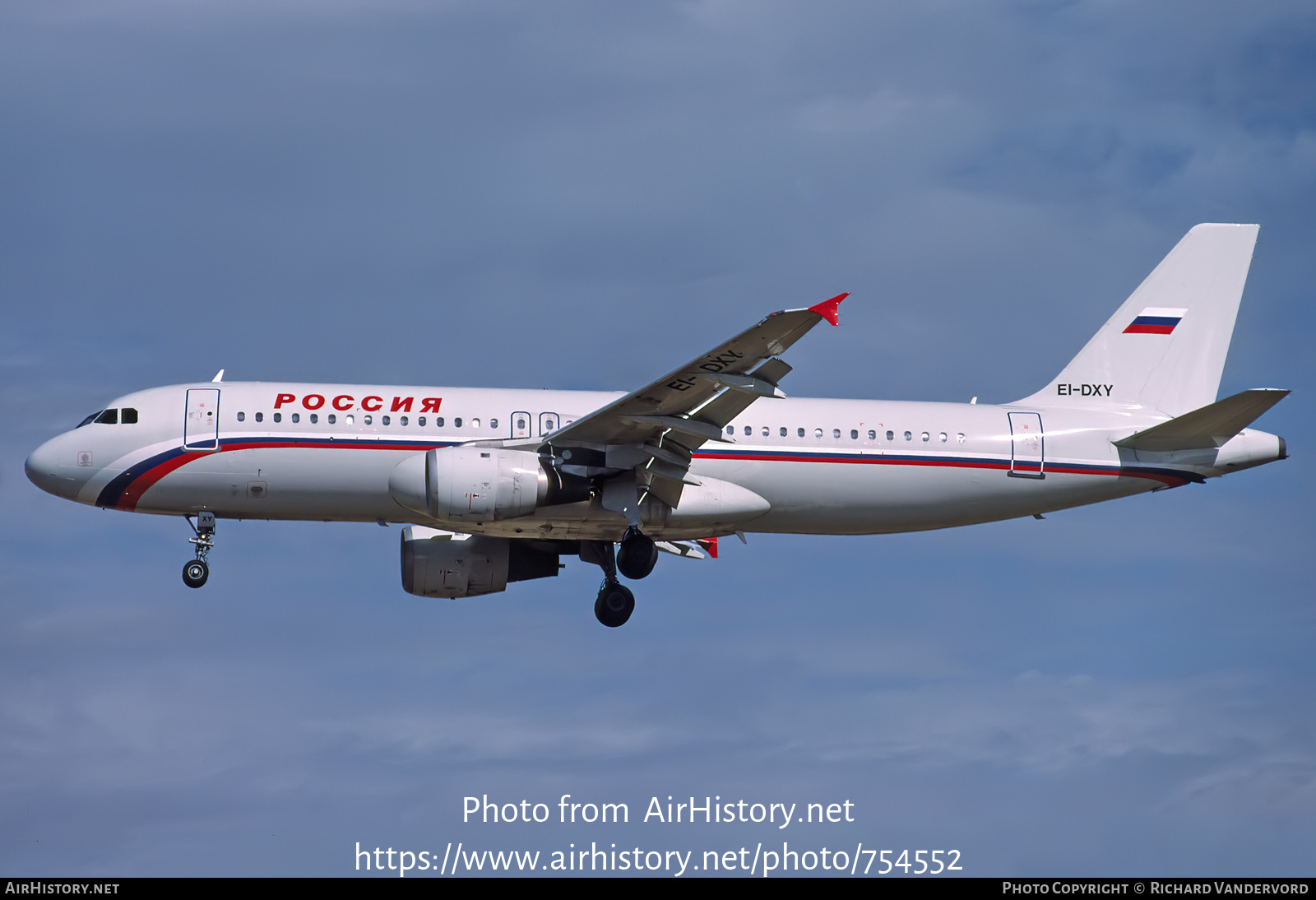 Aircraft Photo of EI-DXY | Airbus A320-212 | Rossiya - Russian Airlines | AirHistory.net #754552