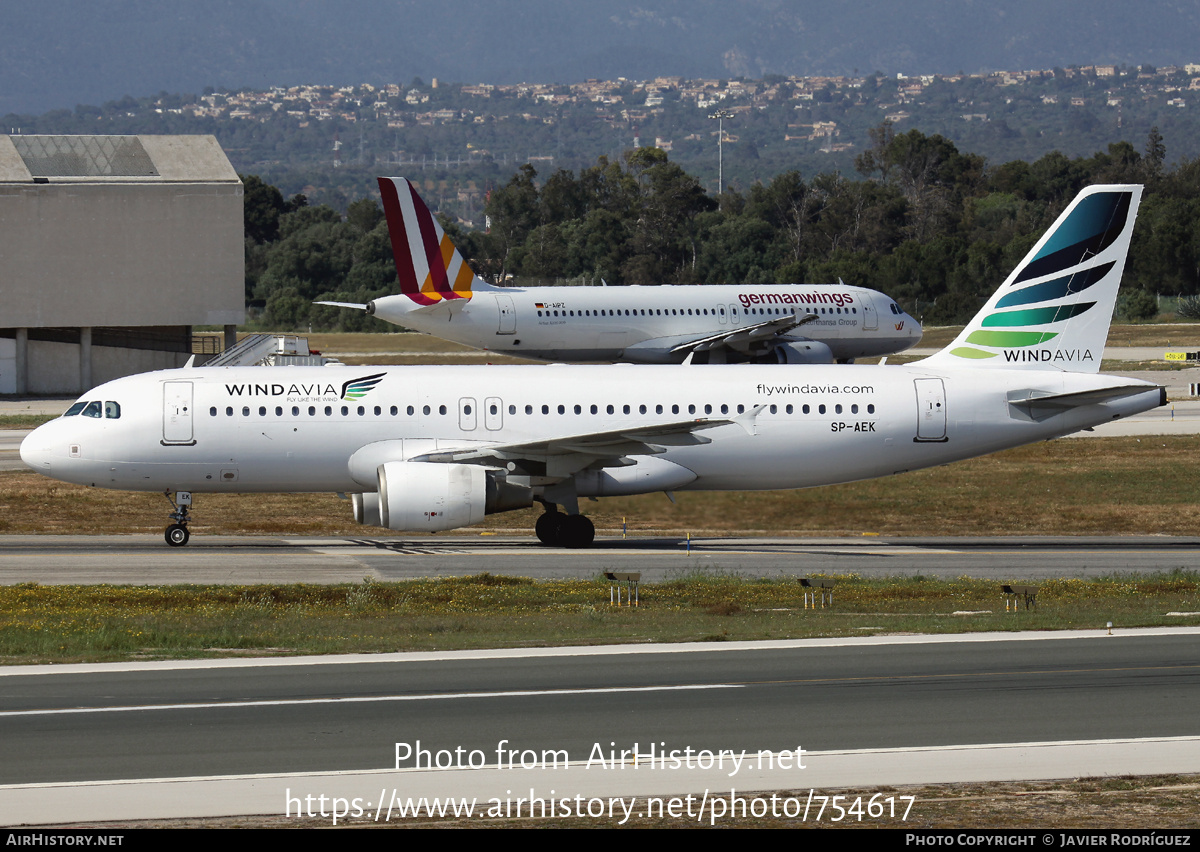 Aircraft Photo of SP-AEK | Airbus A320-214 | Windavia | AirHistory.net #754617