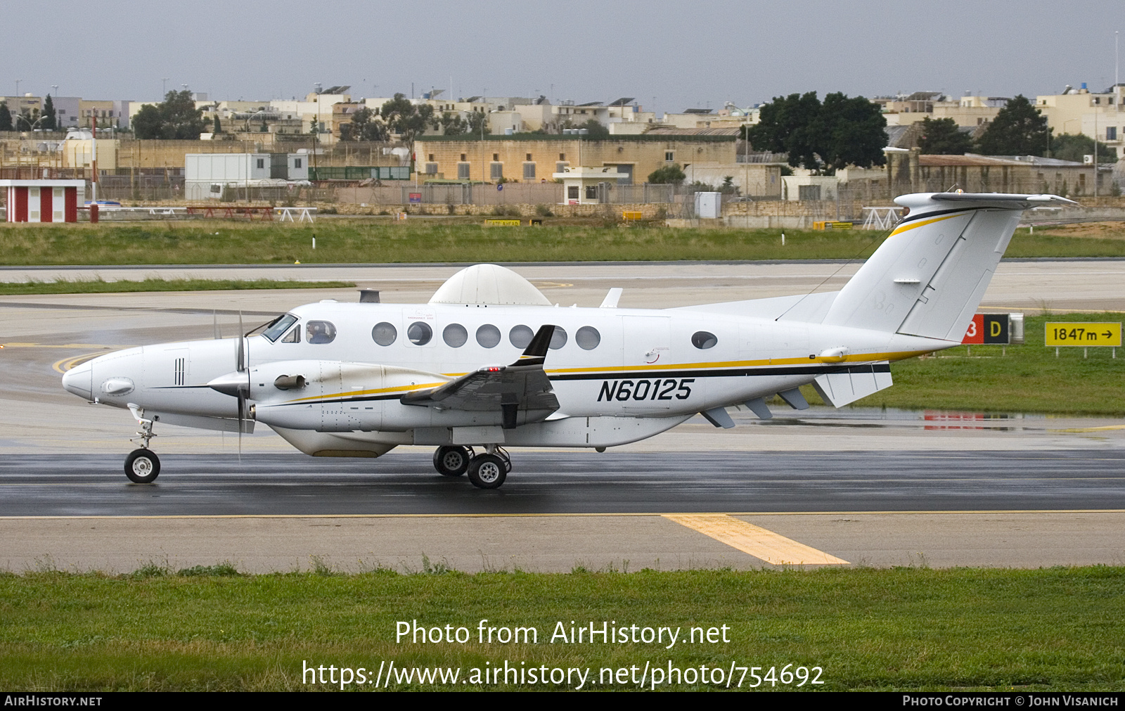 Aircraft Photo of N60125 | Hawker Beechcraft 350 King Air (B300) | AirHistory.net #754692