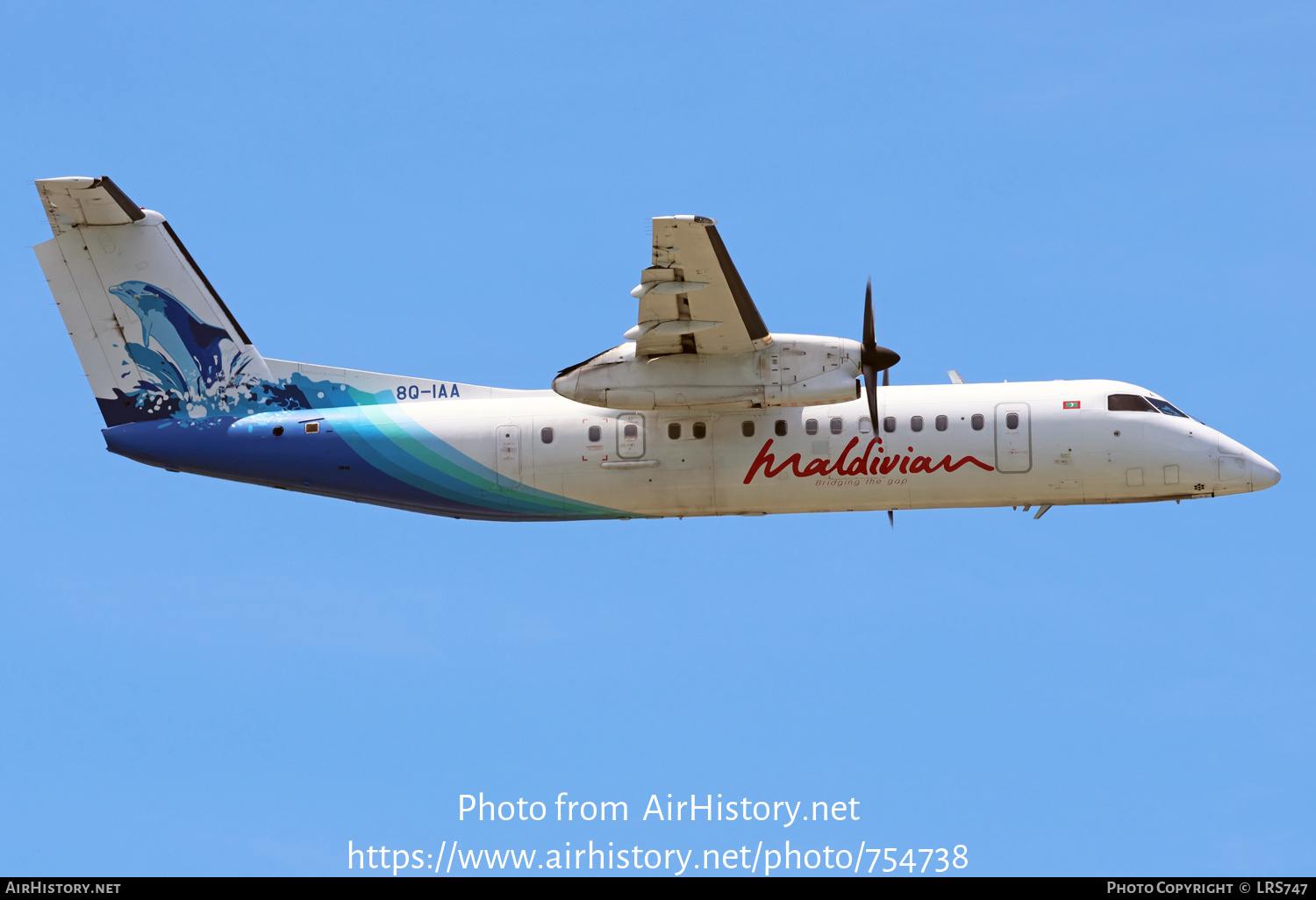 Aircraft Photo of 8Q-IAA | Bombardier DHC-8-315Q Dash 8 | Maldivian | AirHistory.net #754738