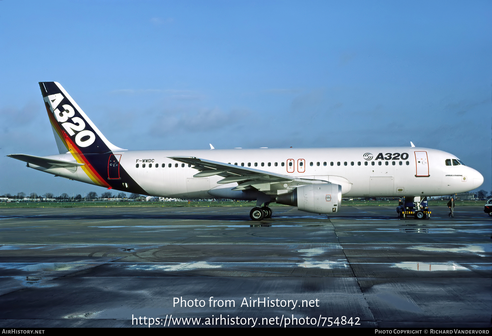 Aircraft Photo of F-WWDC | Airbus A320-111 | Airbus Industrie | AirHistory.net #754842