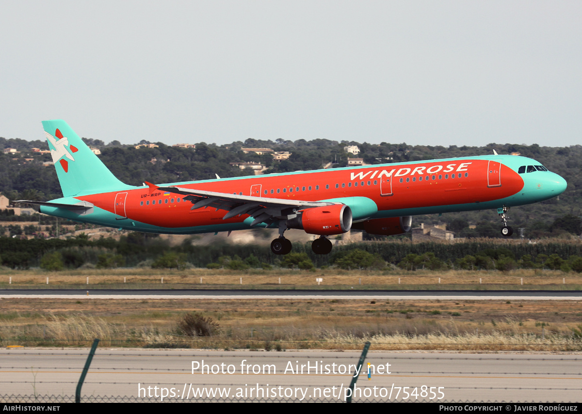 Aircraft Photo of UR-WRP | Airbus A321-211 | Windrose | AirHistory.net #754855