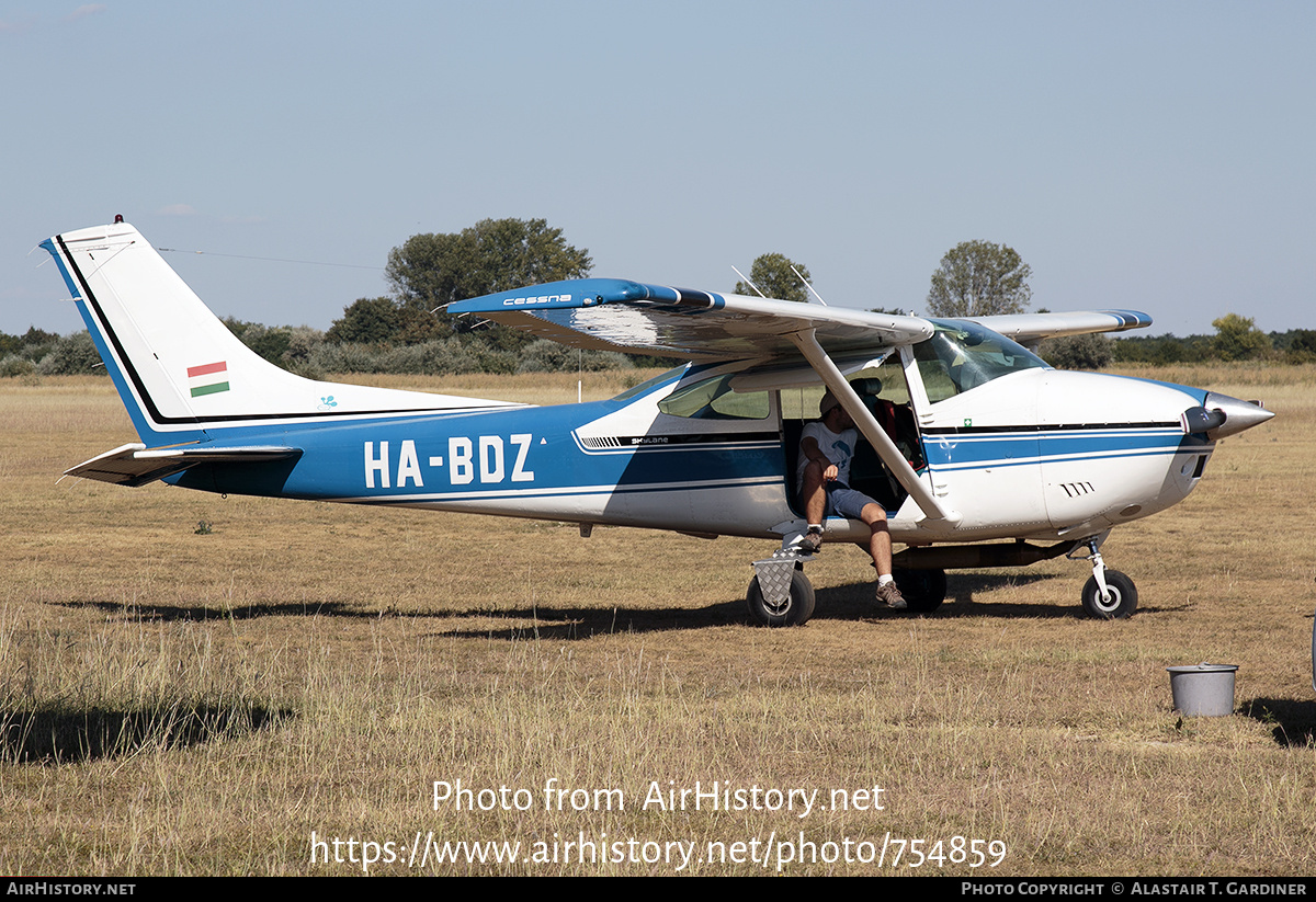 Aircraft Photo of HA-BDZ | Cessna 182P Skylane | AirHistory.net #754859