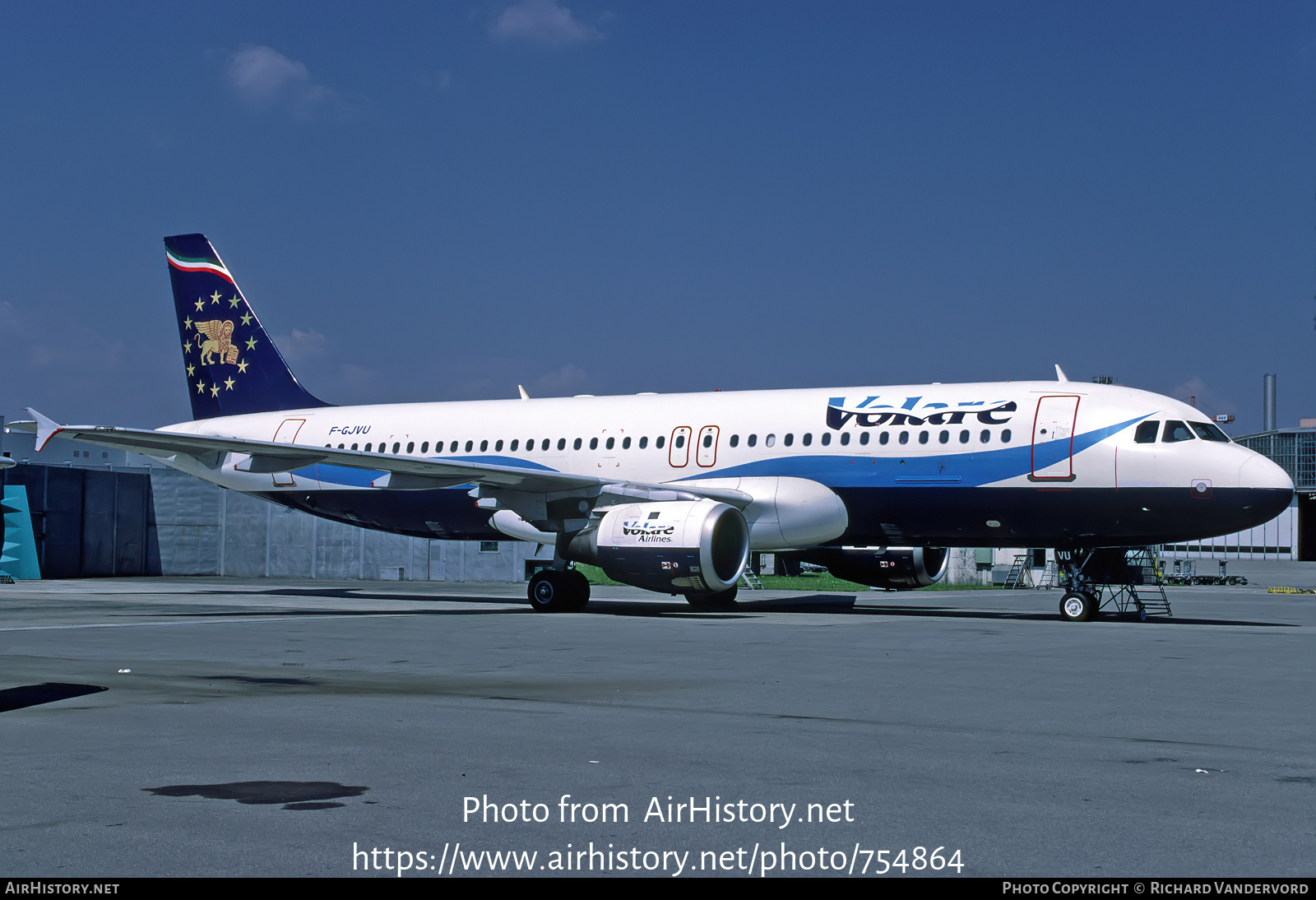 Aircraft Photo of F-GJVU | Airbus A320-211 | Volare Airlines | AirHistory.net #754864