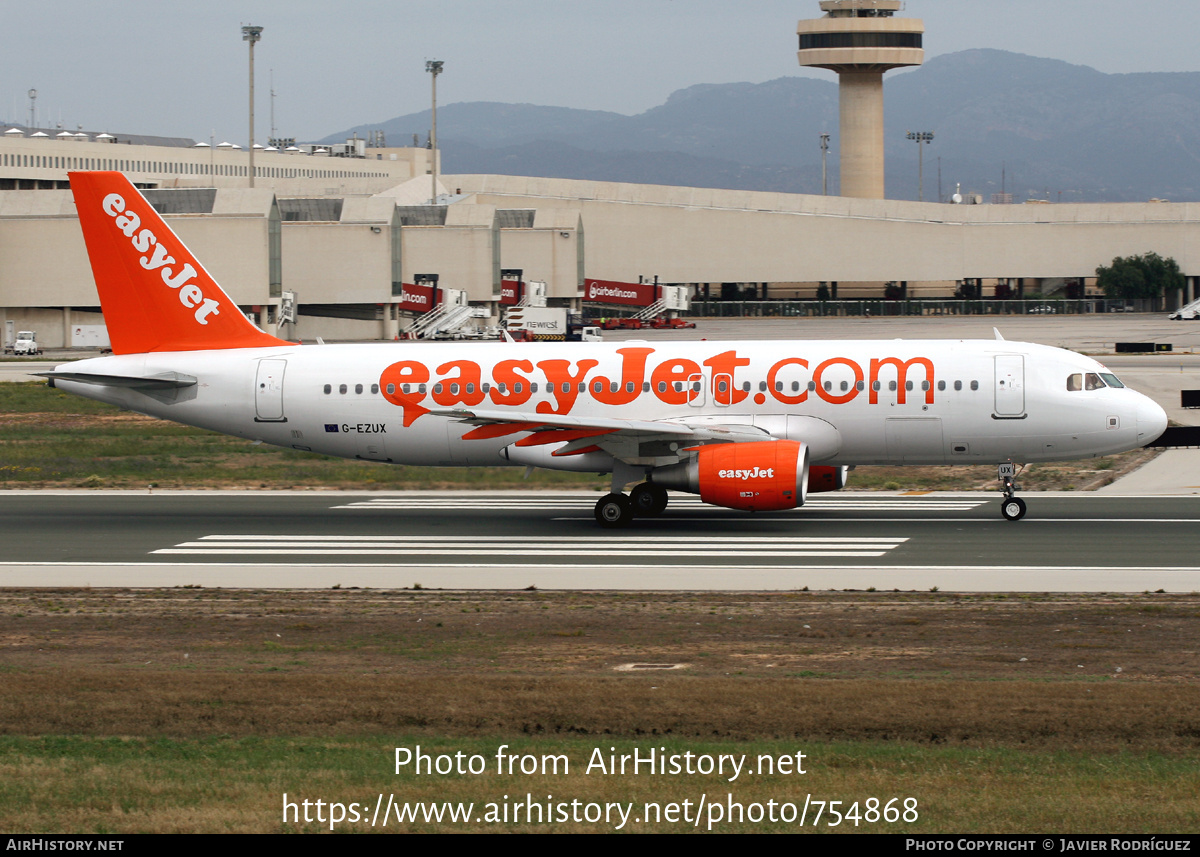 Aircraft Photo of G-EZUX | Airbus A320-214 | EasyJet | AirHistory.net #754868