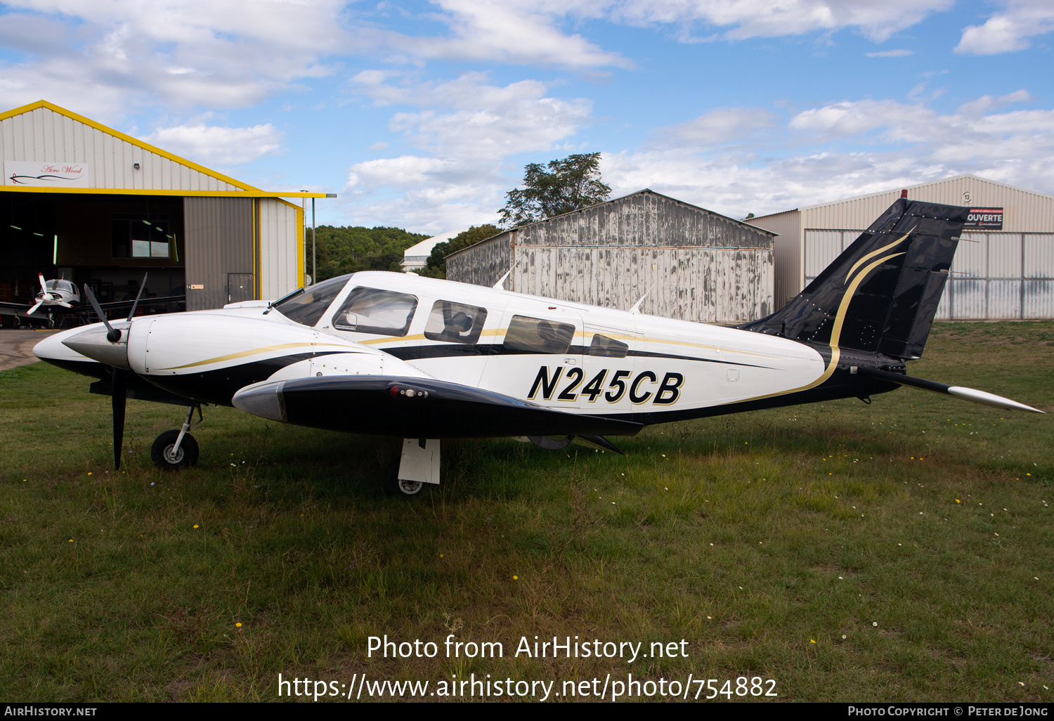 Aircraft Photo of N245CB | Piper PA-34-220T Seneca III | AirHistory.net #754882