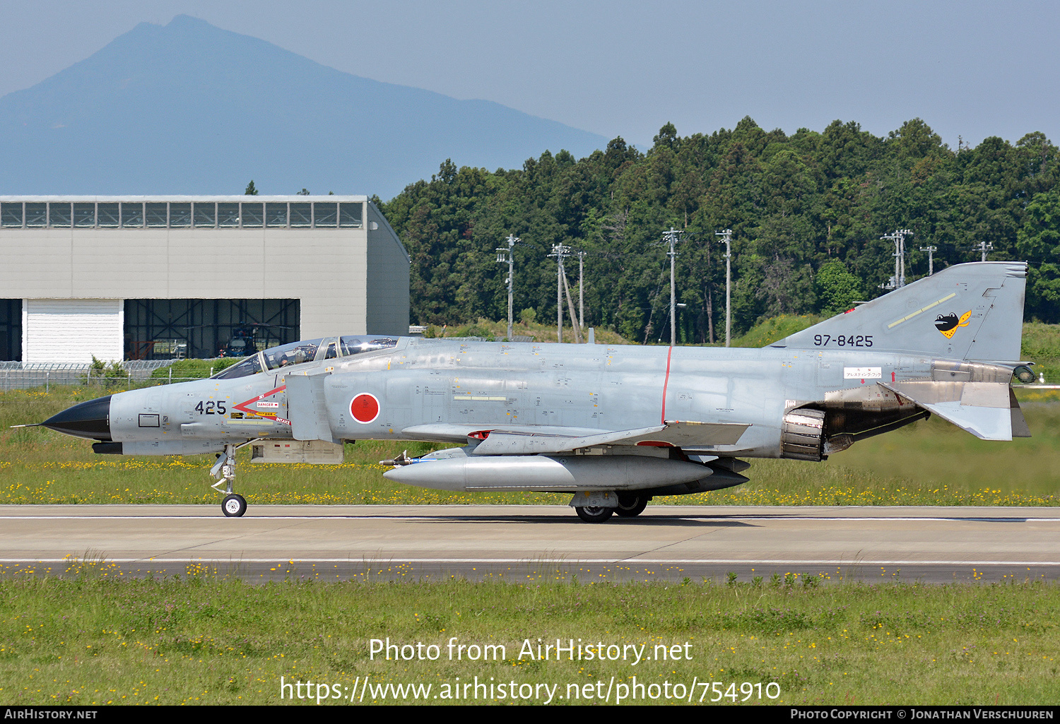 Aircraft Photo of 97-8425 | McDonnell Douglas F-4EJ Kai Phantom II | Japan - Air Force | AirHistory.net #754910