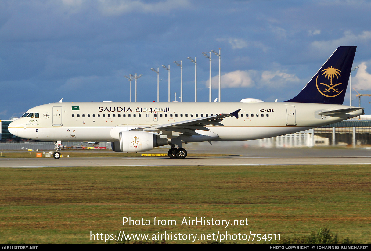 Aircraft Photo of HZ-ASE | Airbus A320-214 | Saudia - Saudi Arabian Airlines | AirHistory.net #754911