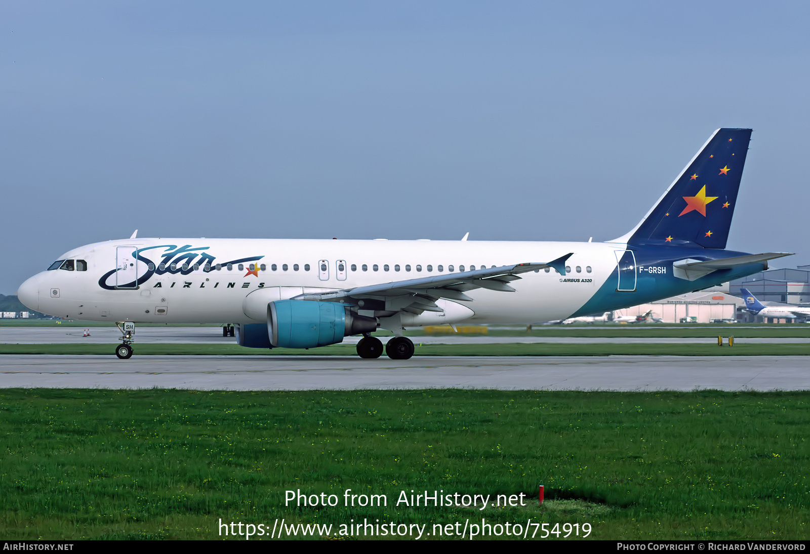 Aircraft Photo of F-GRSH | Airbus A320-214 | Star Airlines | AirHistory.net #754919