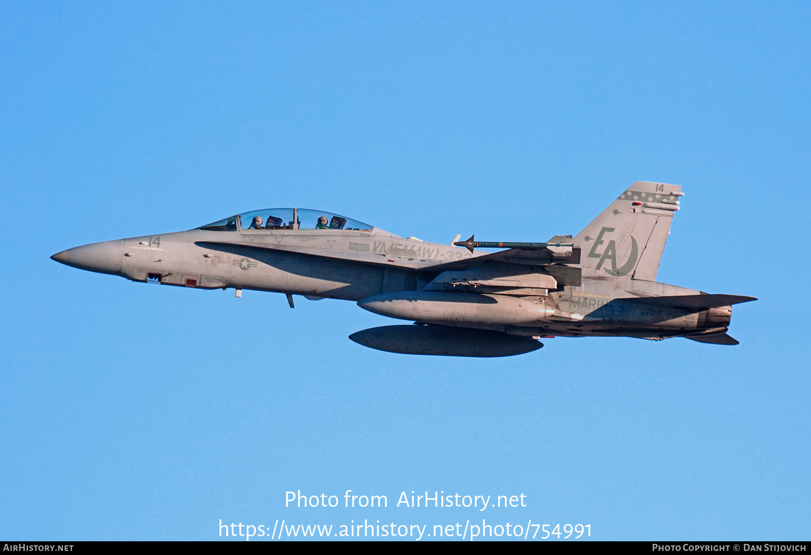 Aircraft Photo of 164714 | McDonnell Douglas F/A-18D Hornet | USA - Marines | AirHistory.net #754991