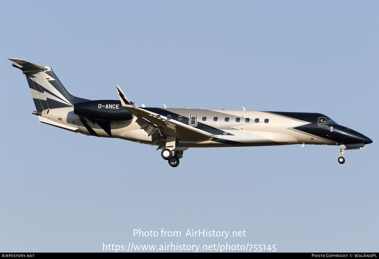 Aircraft Photo of D-ANCE | Embraer Legacy 650E (EMB-135BJ) | VistaJet | AirHistory.net #755145