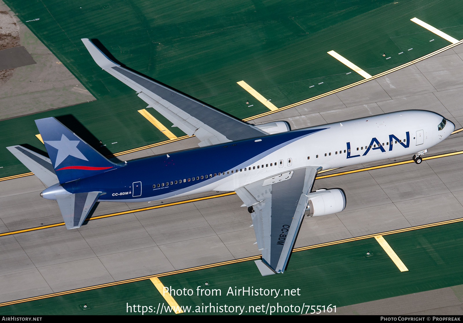 Aircraft Photo of CC-BDM | Boeing 767-316/ER | LAN Chile - Línea Aérea Nacional | AirHistory.net #755161