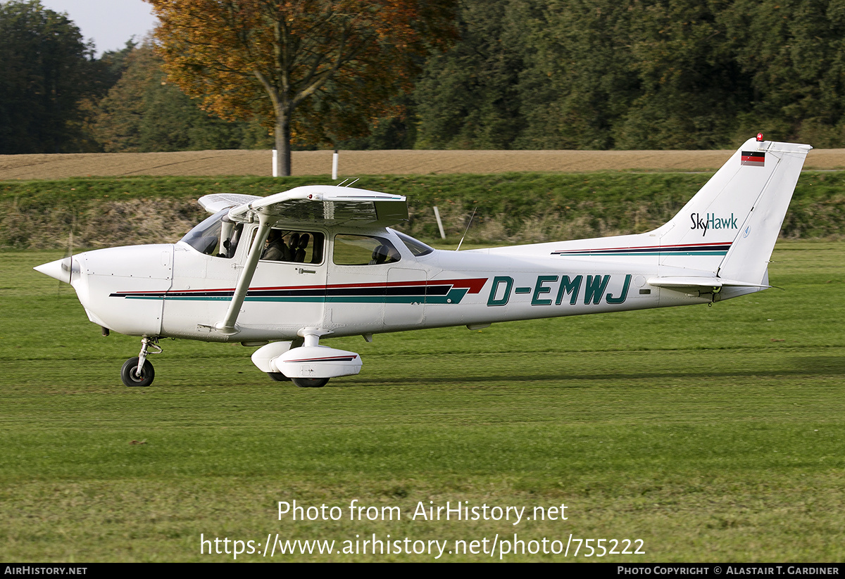 Aircraft Photo of D-EMWJ | Cessna 172R Skyhawk | AirHistory.net #755222