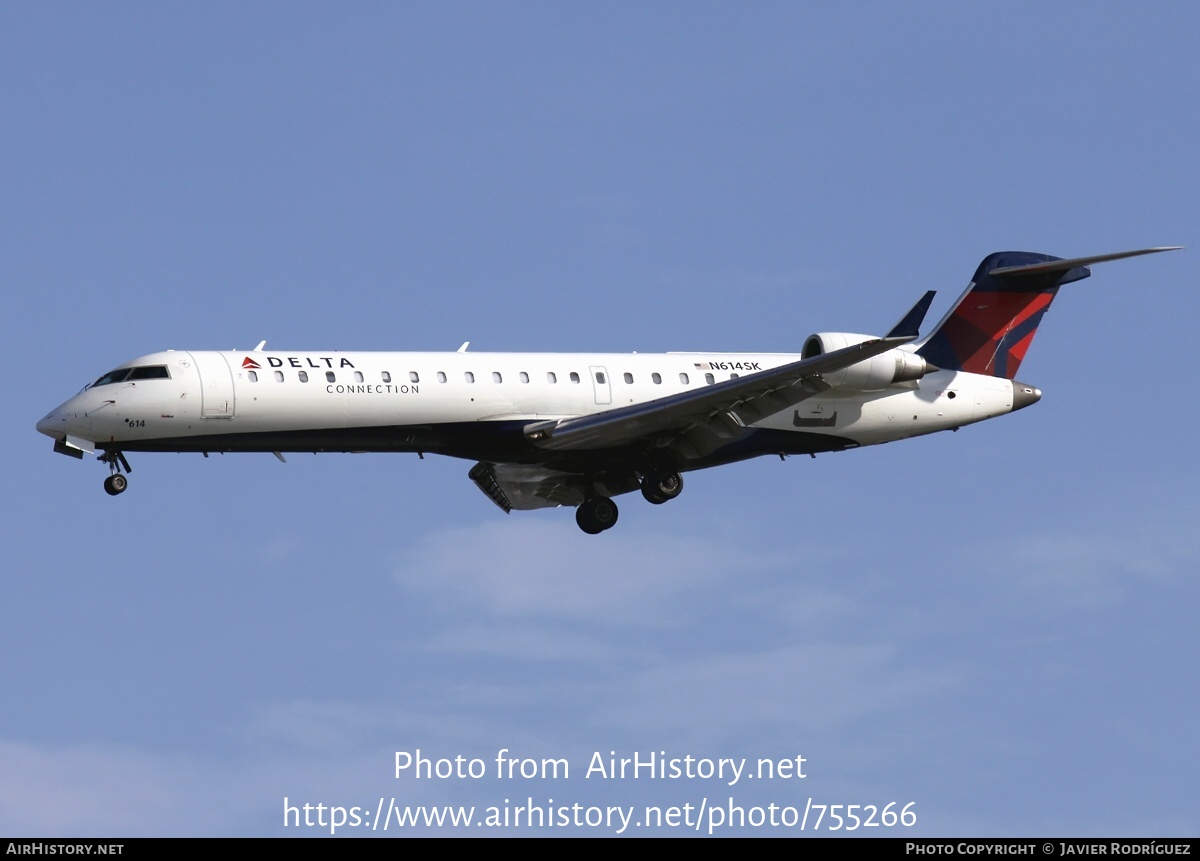 Aircraft Photo of N614SK | Bombardier CRJ-701ER (CL-600-2C10) | Delta Connection | AirHistory.net #755266