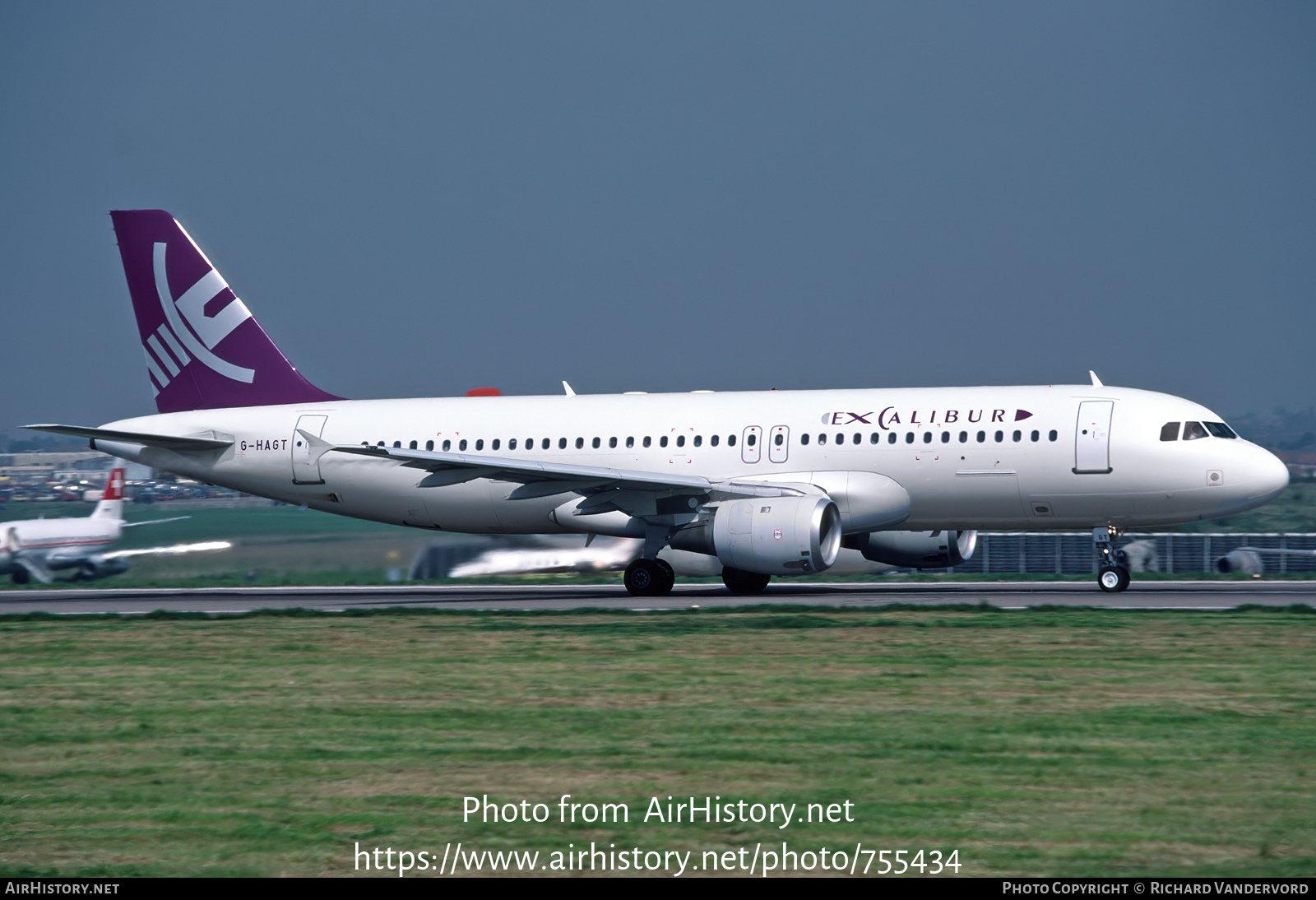 Aircraft Photo of G-HAGT | Airbus A320-212 | Excalibur | AirHistory.net #755434