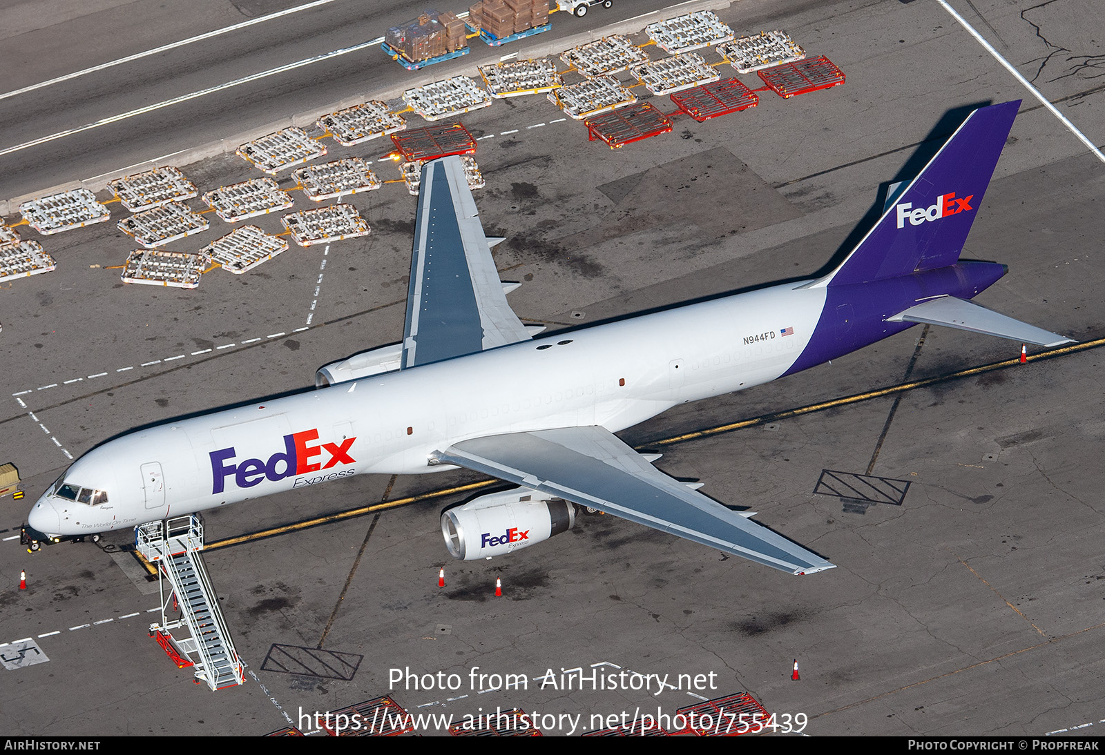 Aircraft Photo of N944FD | Boeing 757-2G5(SF) | FedEx Express - Federal Express | AirHistory.net #755439